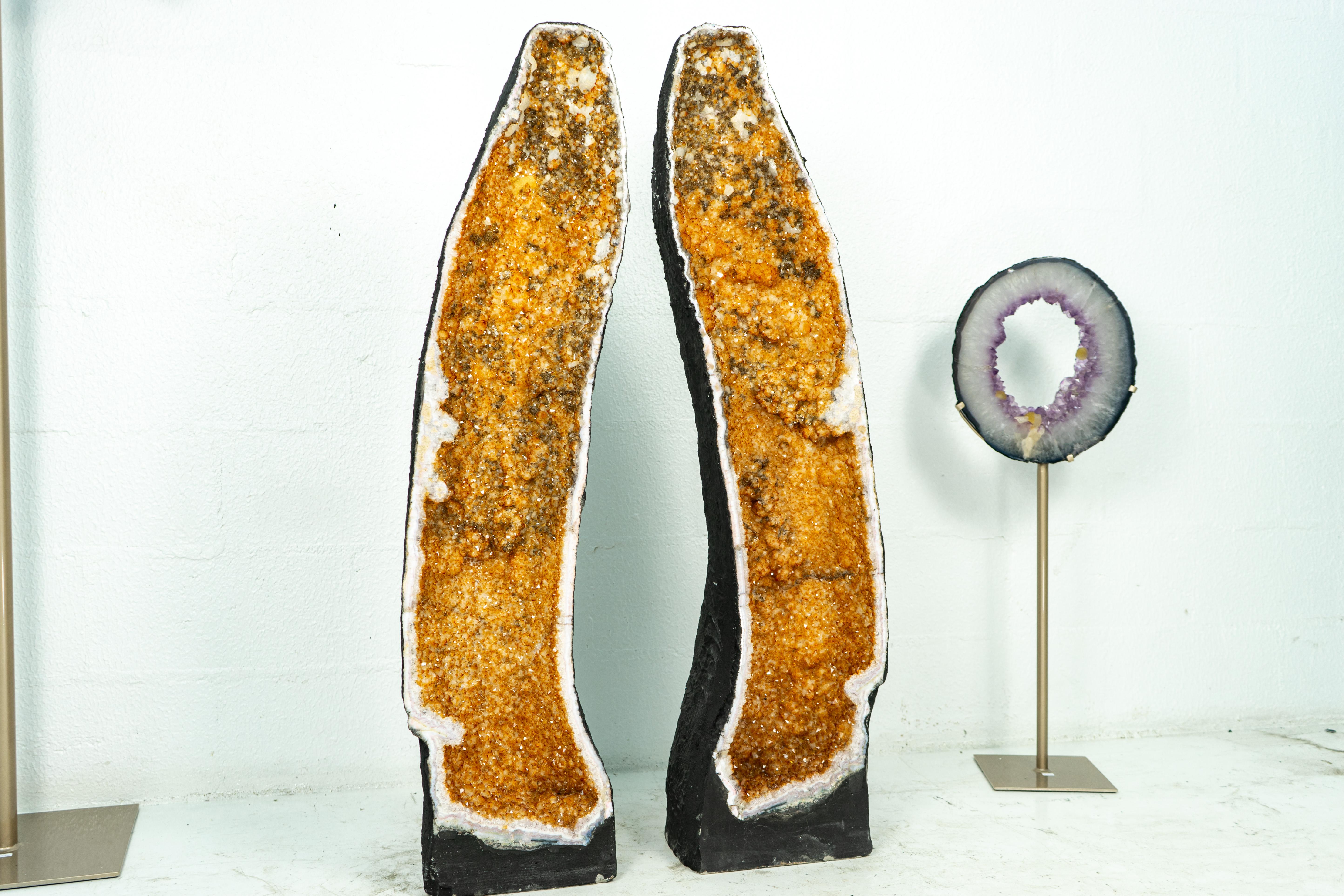 Pair of X-Tall Book-Matching Yellow Citrine Geodes with Calcite In Excellent Condition For Sale In Ametista Do Sul, BR