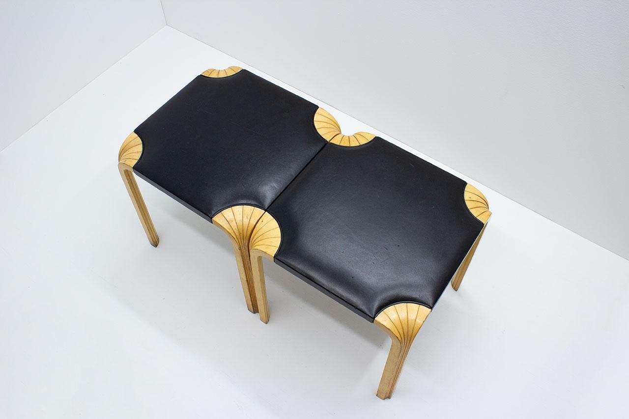 Pair of X601 Stools in Leather & Birch by Alvar Aalto For Sale 1
