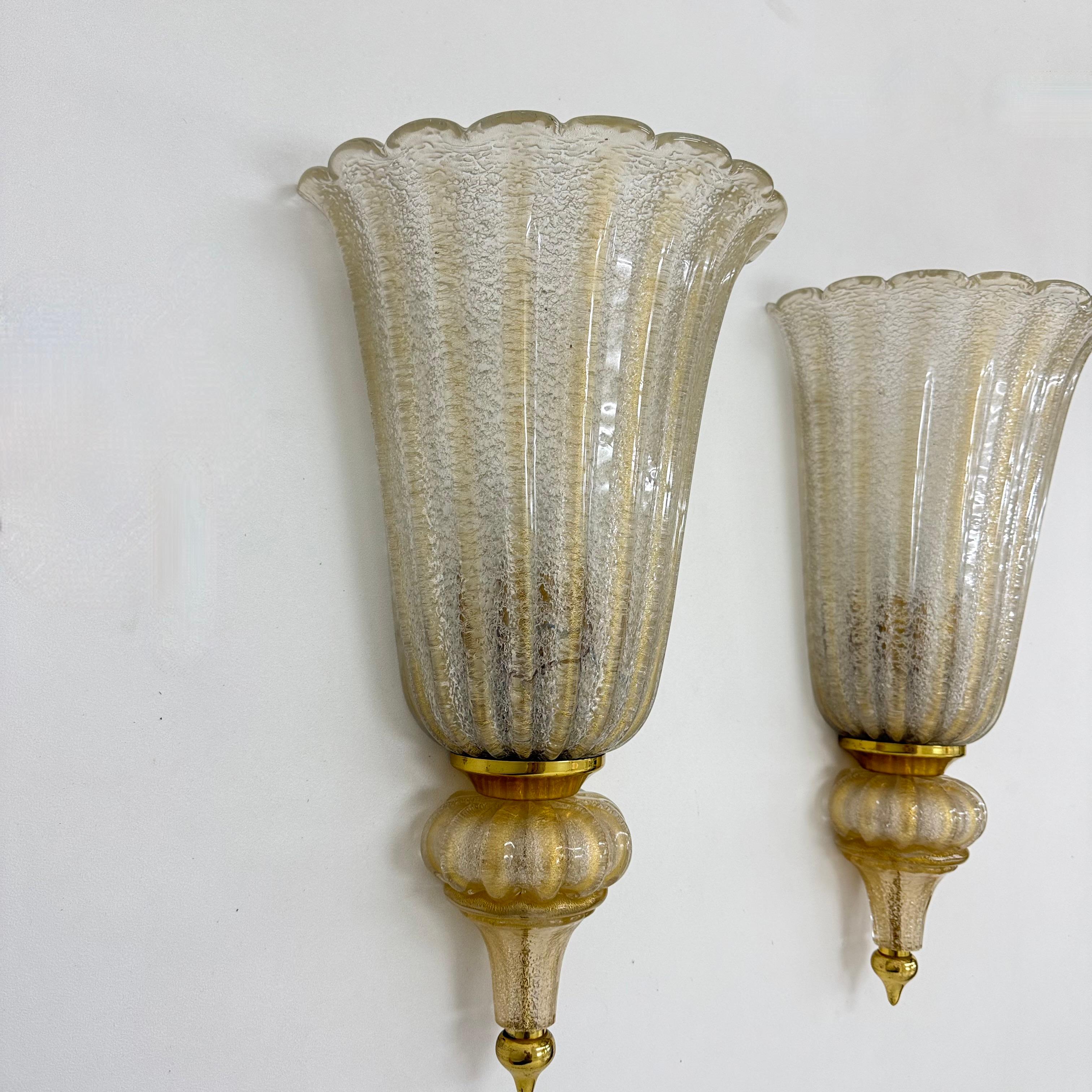 Italiano Coppia di lampade da parete XL Barovier&Toso applique in vetro di Murano, anni '70 in vendita