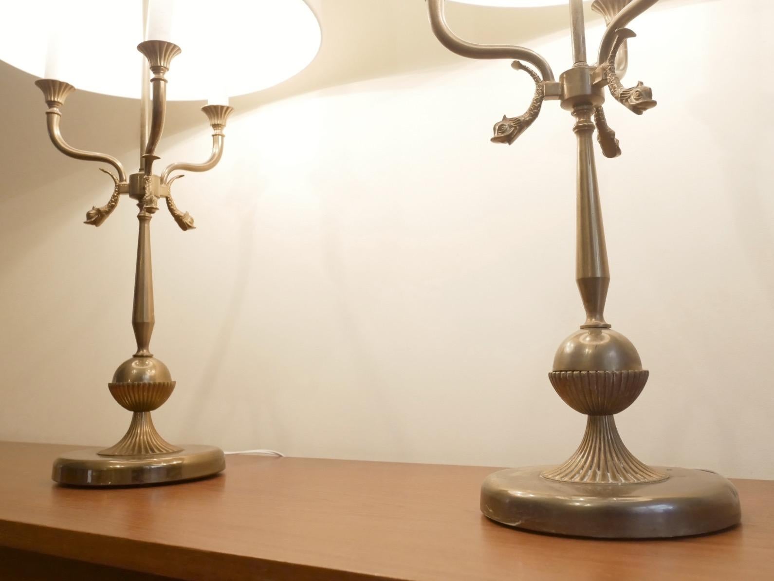Pair of Xl Brass Candelabra Dolphin Shaped Table Lamps, 1940s (Messing) im Angebot
