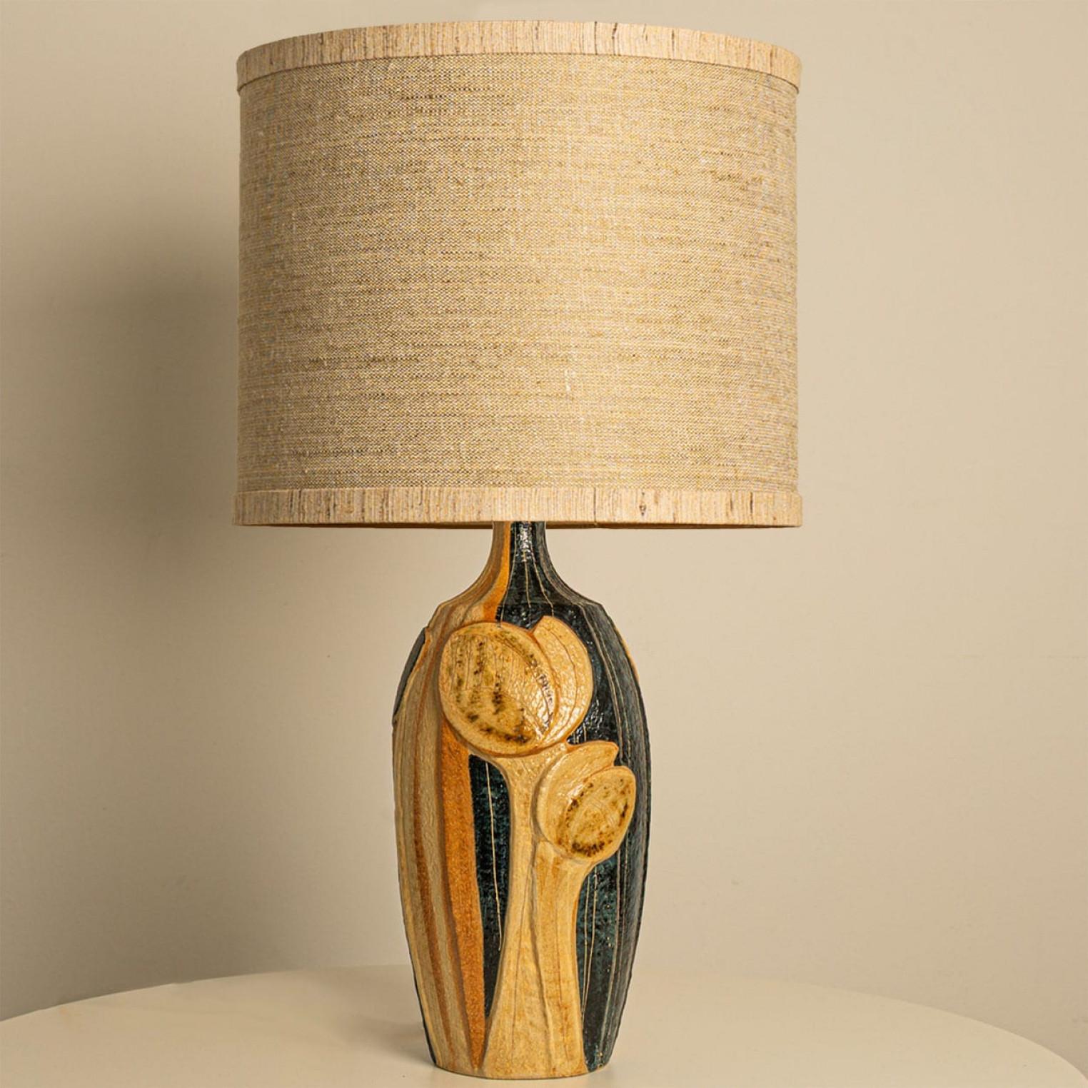 Pair of XL Ceramic Table Lamp by Noomi Backhausen for Soholm Silk Shade, 1960 mediados del siglo XX en venta