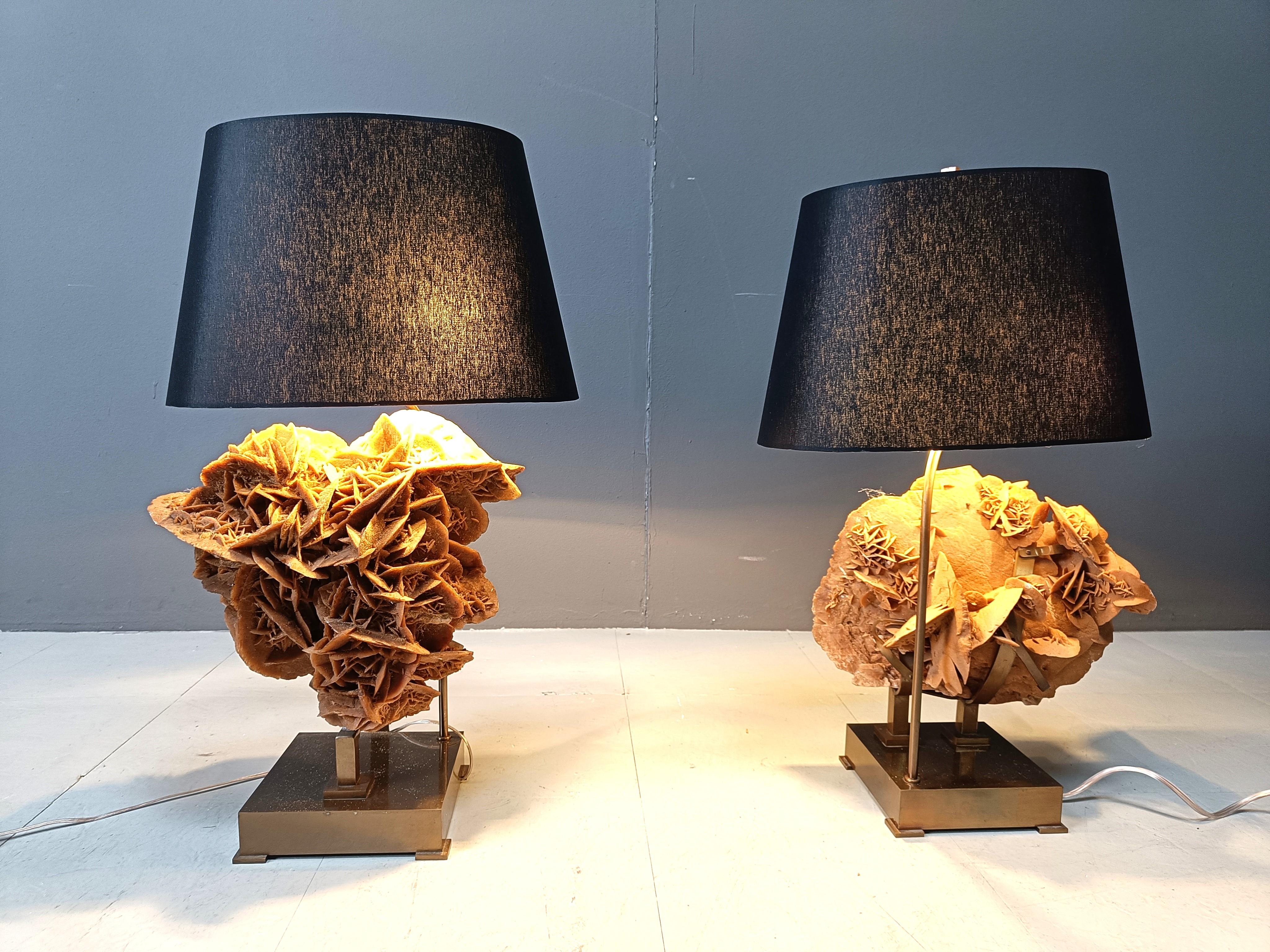 Pareja de lámparas de sobremesa XL de rosa de piedra y latón, años 70 en venta 3
