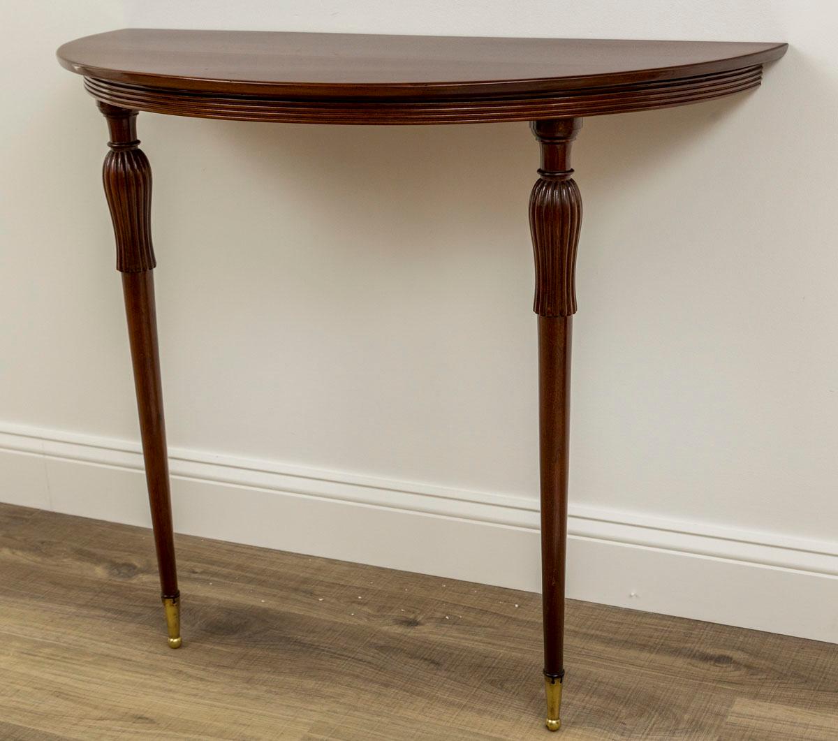 Pair of XX Century Italian Demilune Console Tables In Good Condition For Sale In Westport, CT