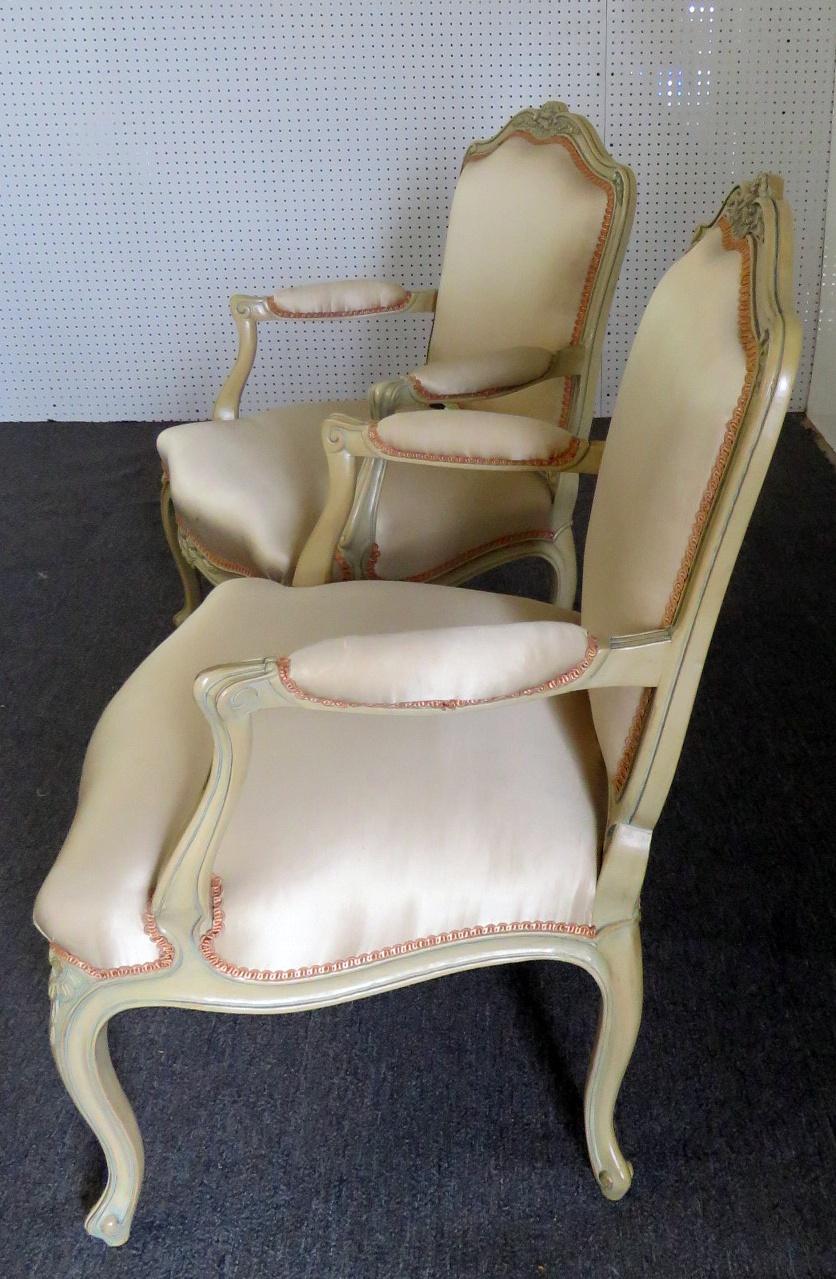Pair of Yale R Burge Louis XVI Style Fauteuils In Good Condition In Swedesboro, NJ