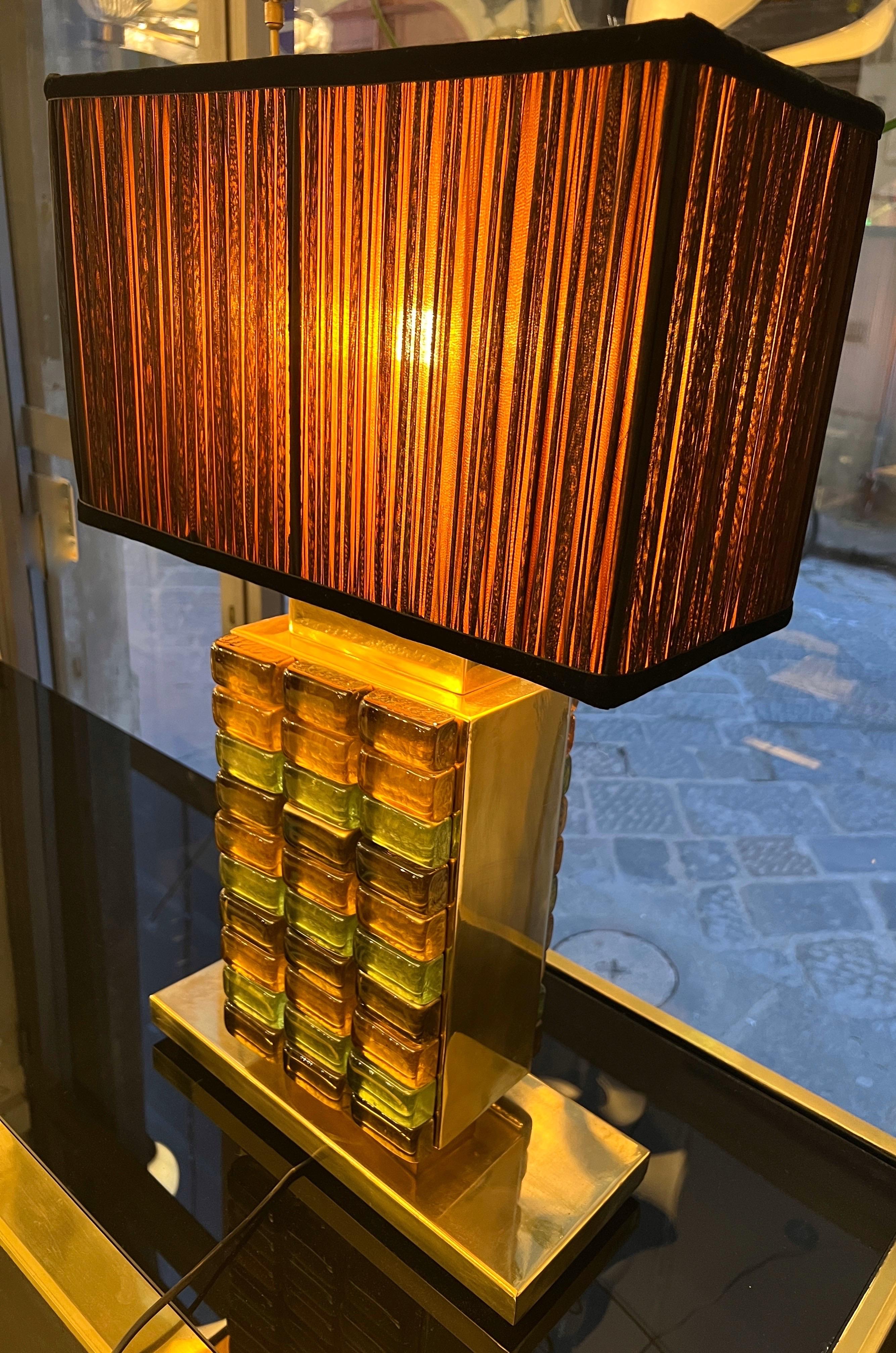 20ième siècle Paire de lampes de bureau en verre de Murano jaune et vert avec nos abat-jour des années 1970 en vente