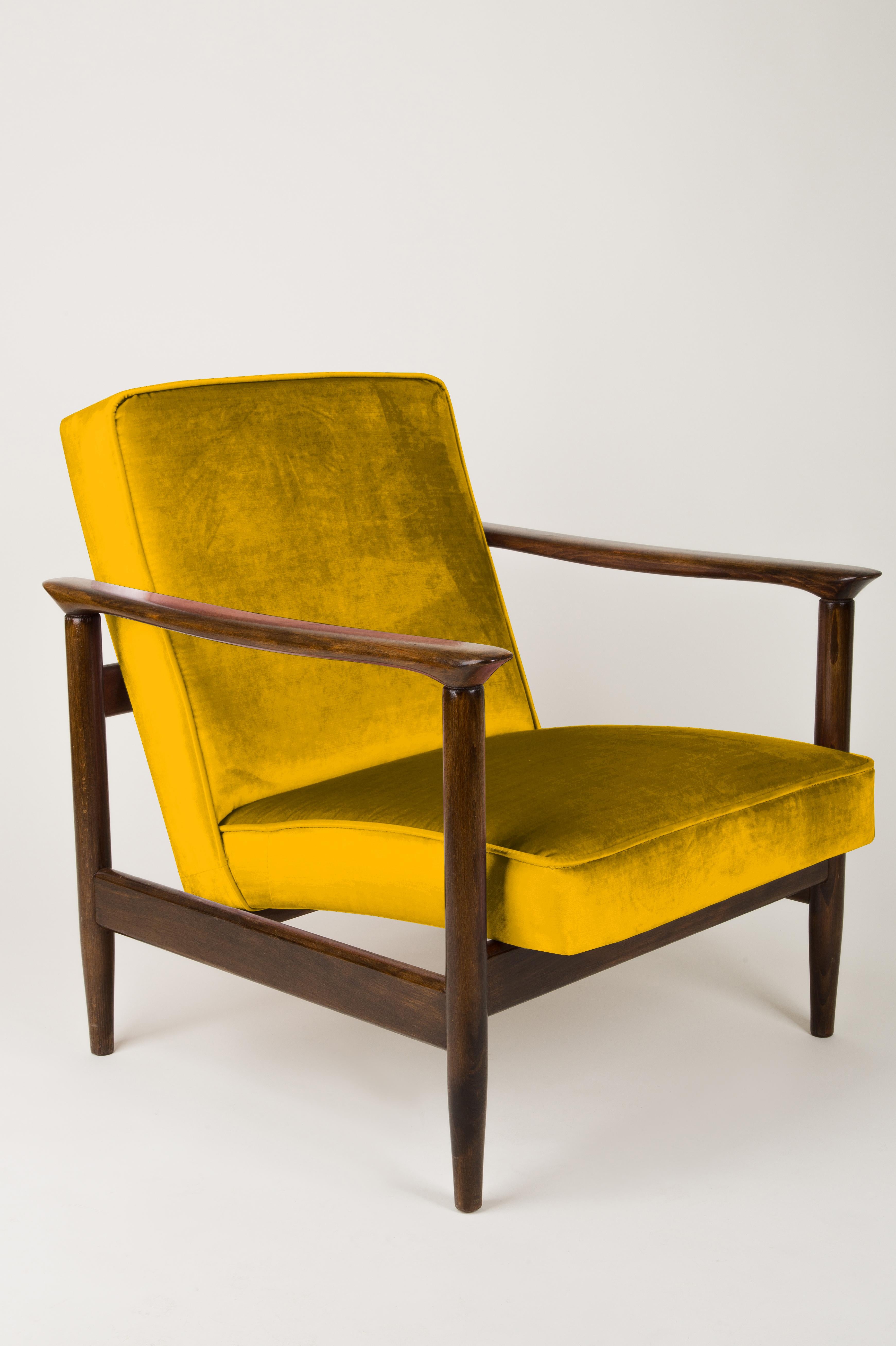 Mid-Century Modern Pair of Yellow Armchairs, Edmund Homa, GFM-142, 1960s, Poland For Sale