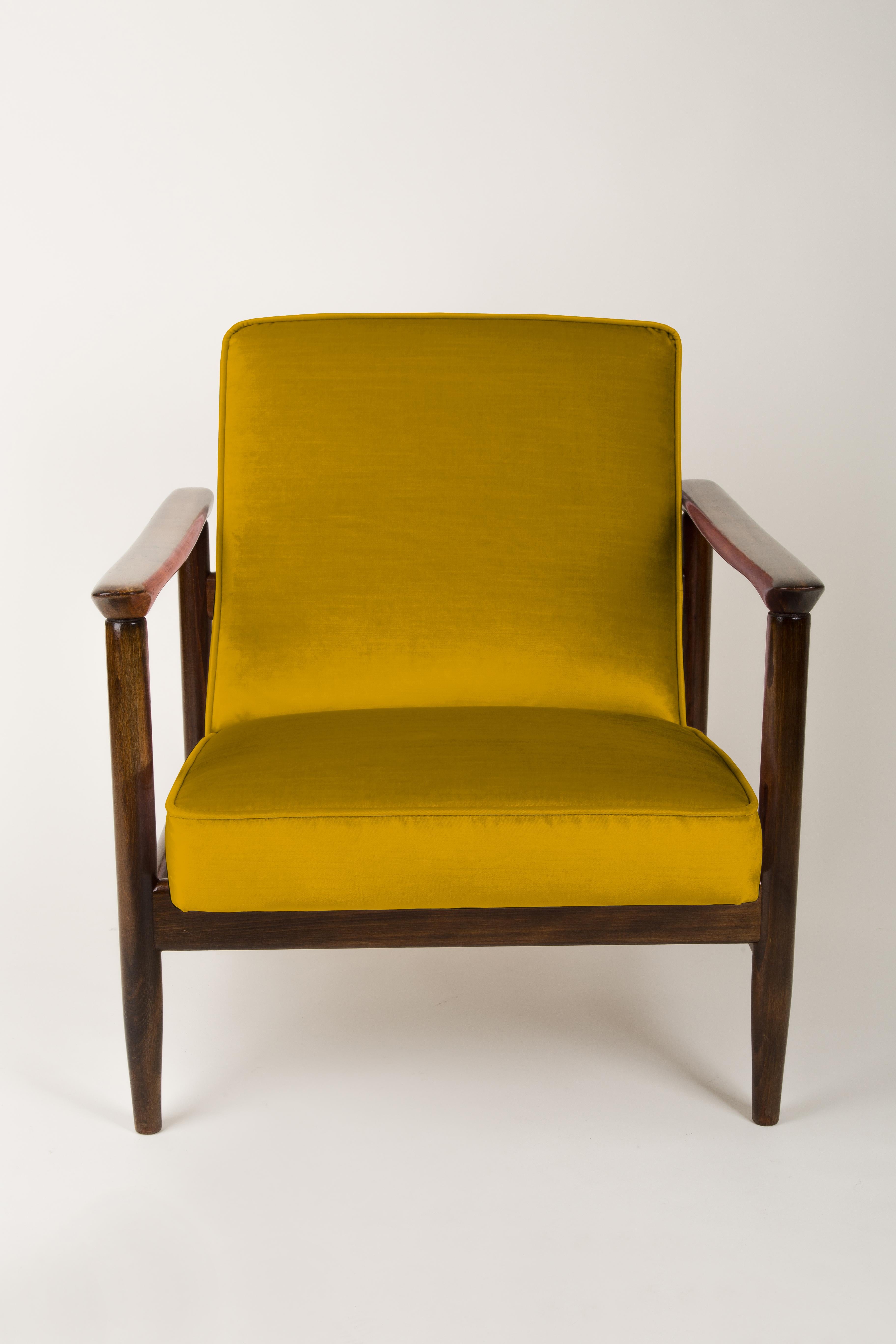 Pair of Yellow Armchairs, Edmund Homa, GFM-142, 1960s, Poland In Excellent Condition For Sale In 05-080 Hornowek, PL