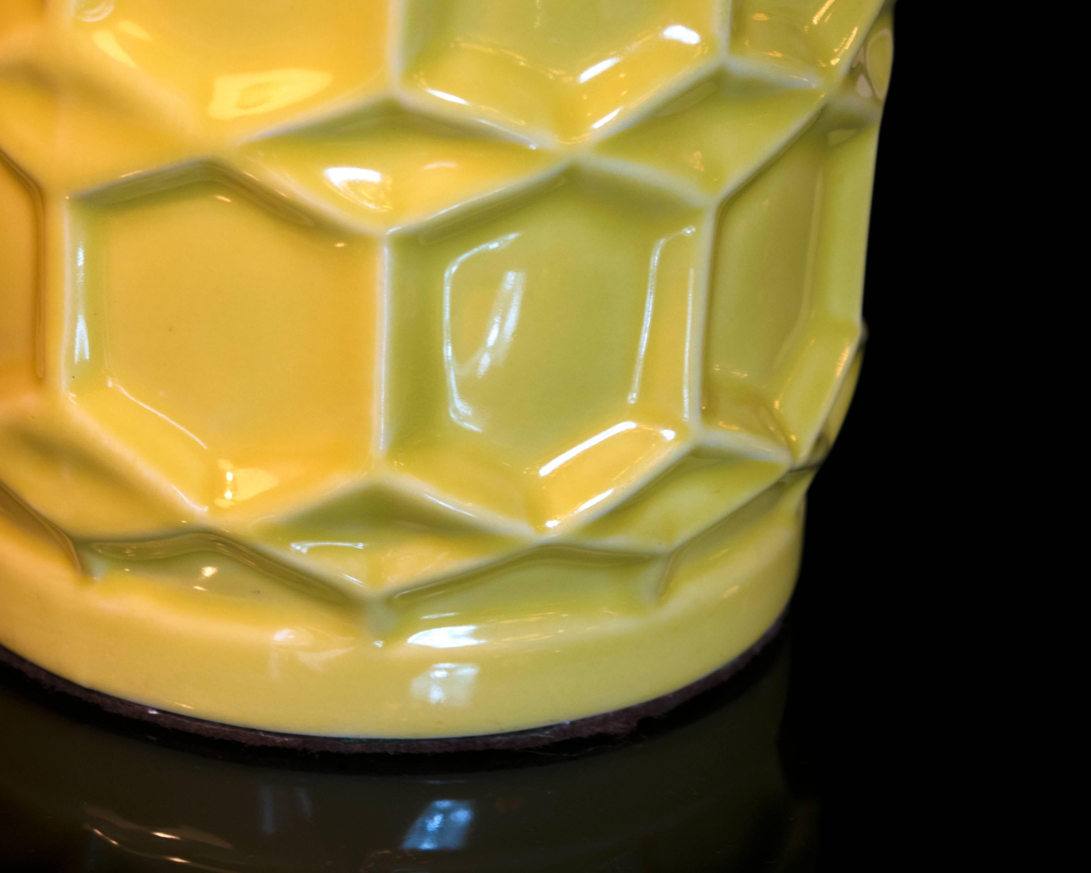 Late 20th Century Pair of Yellow Ceramic Honeycomb Lamps For Sale