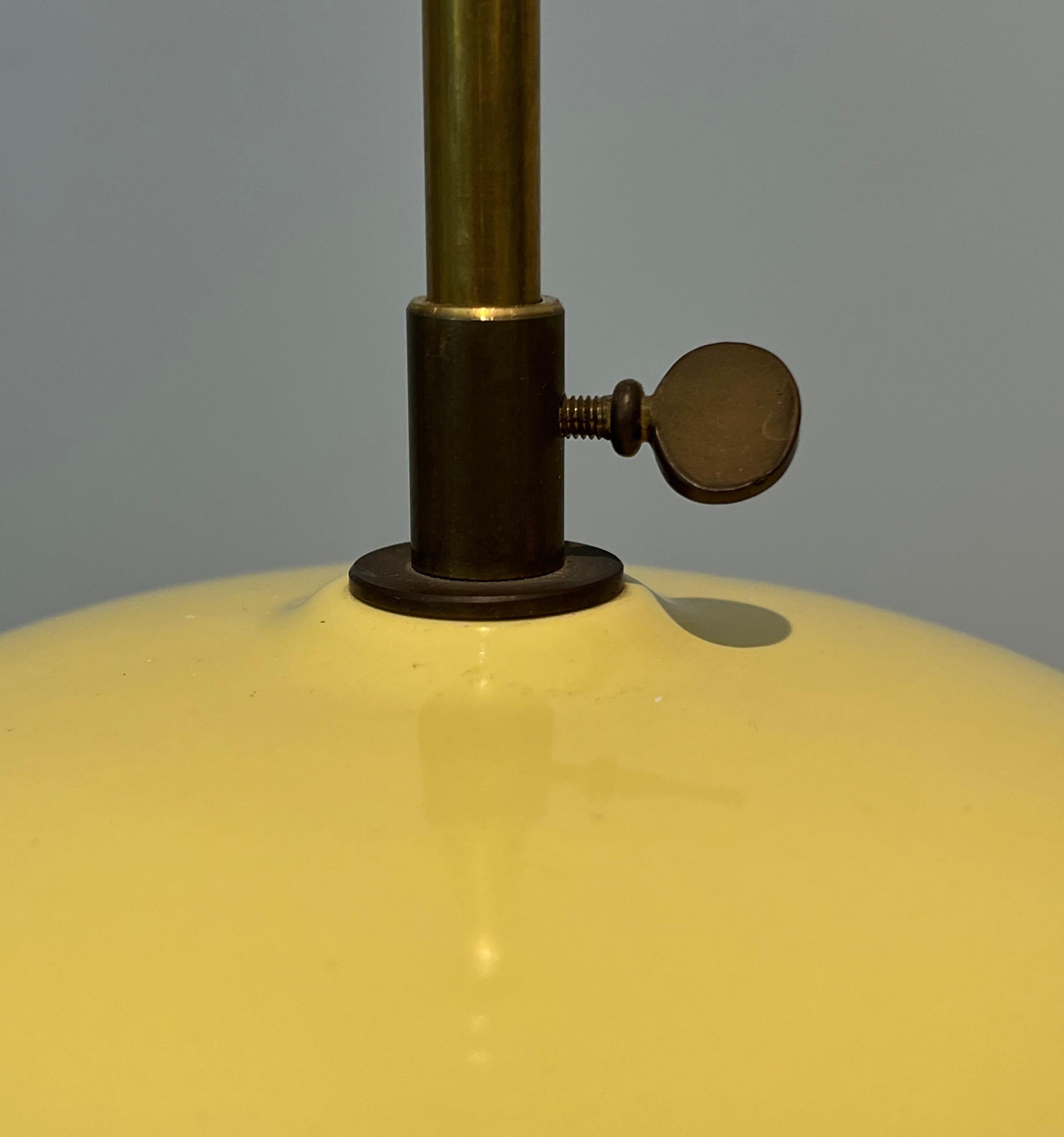 Paire de lampes de table en céramique jaune. Travail français. Circa 1970 en vente 12