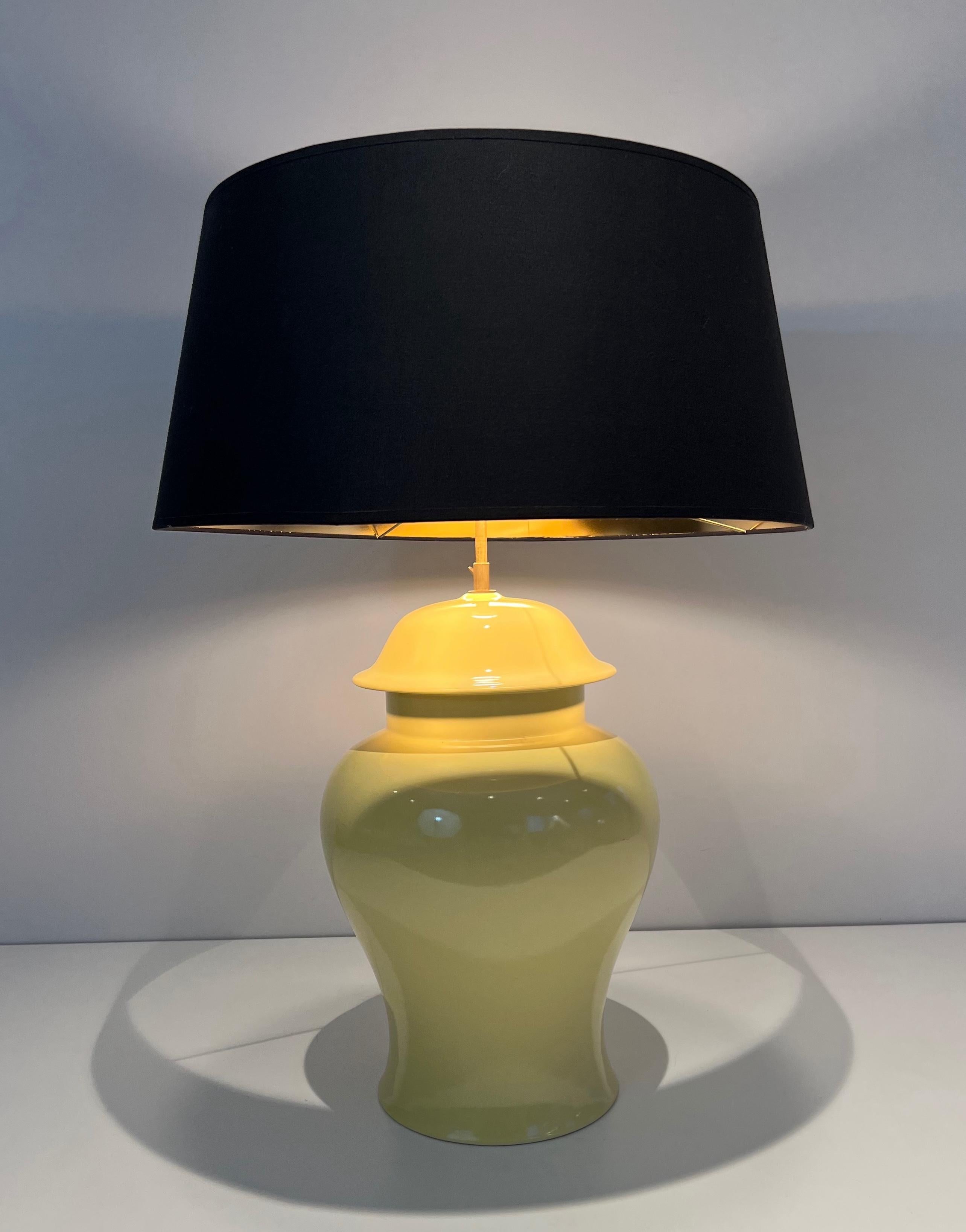 Céramique Paire de lampes de table en céramique jaune. Travail français. Circa 1970 en vente