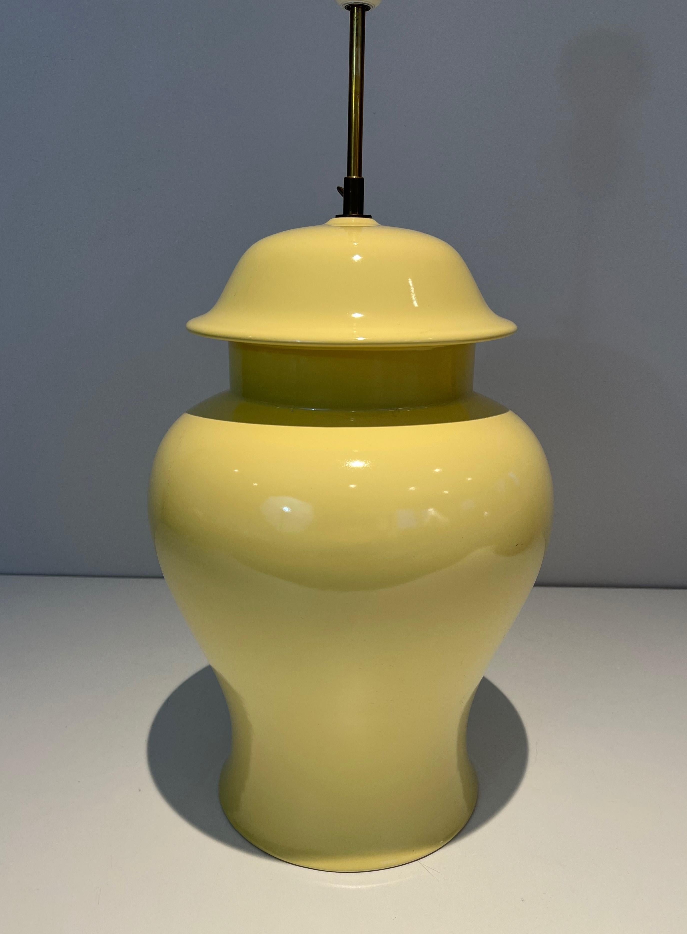 Paire de lampes de table en céramique jaune. Travail français. Circa 1970 en vente 1