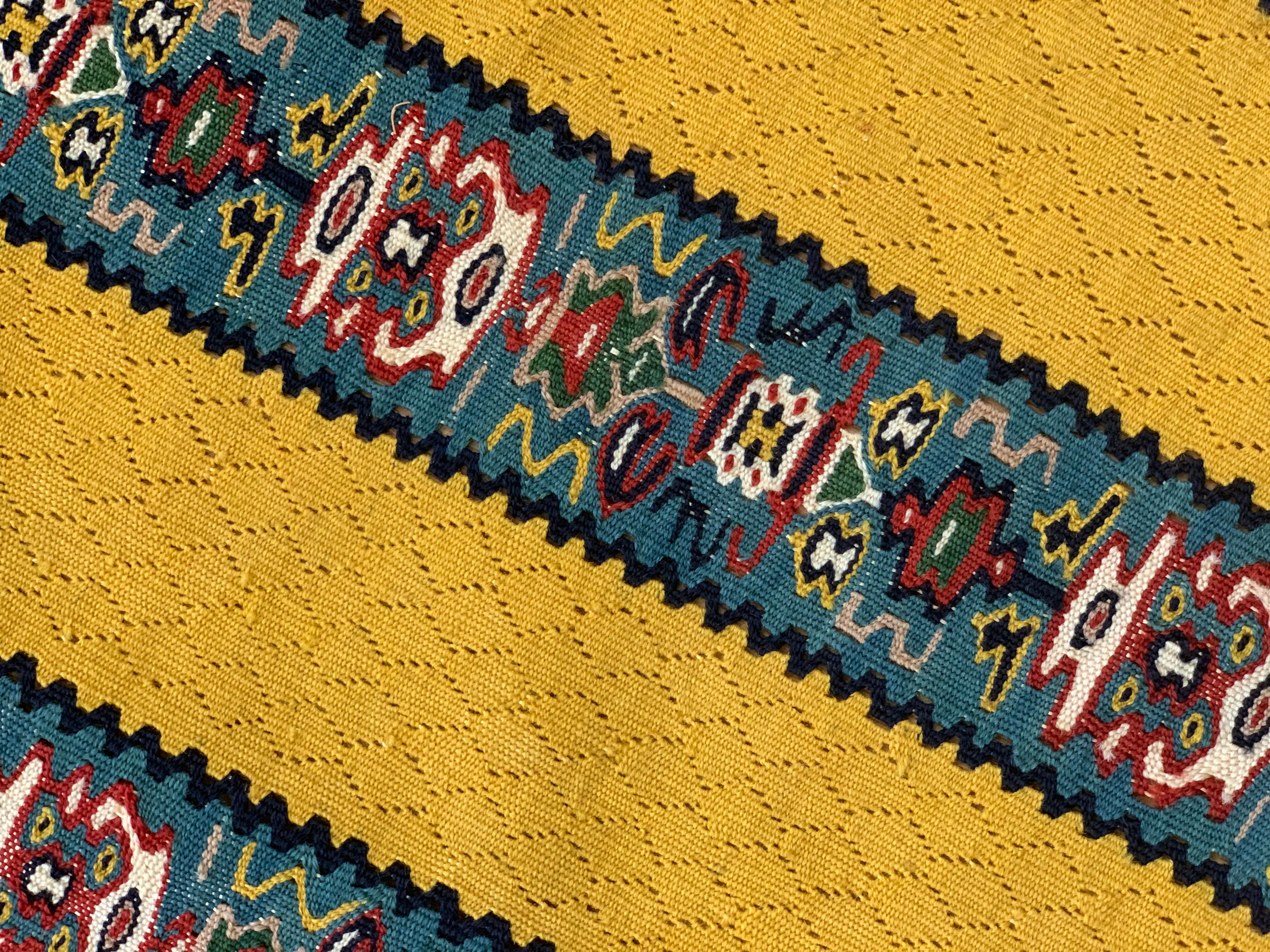 Pareja de Kilims Amarillos Tejidos a Mano Alfombras Kurdas de Tela Plana Teñido con vegetales en venta