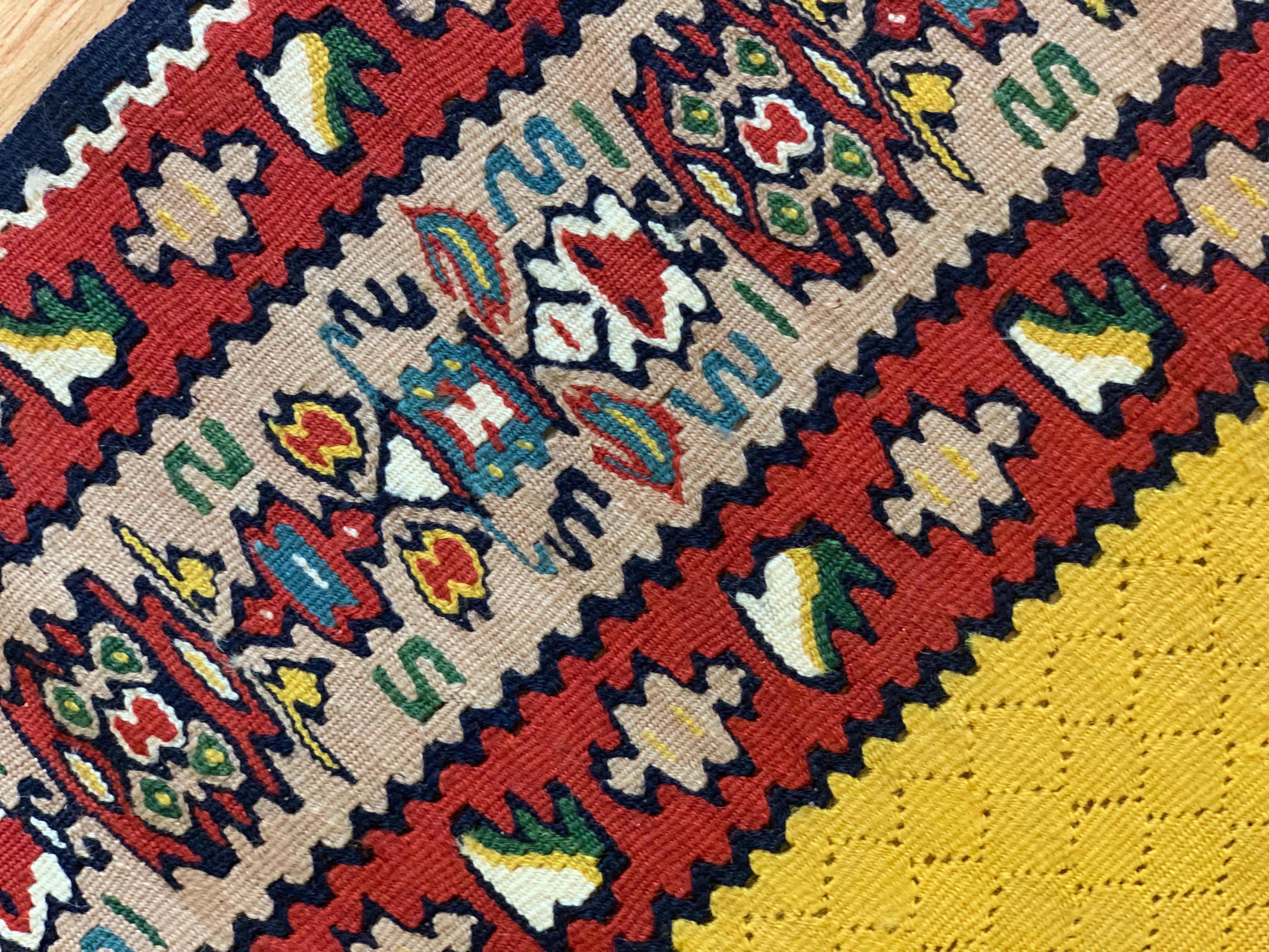 Paire de tapis Kilims jaunes tissés à la main à plat du Kurdish Area, fabriqués à la main Excellent état - En vente à Hampshire, GB