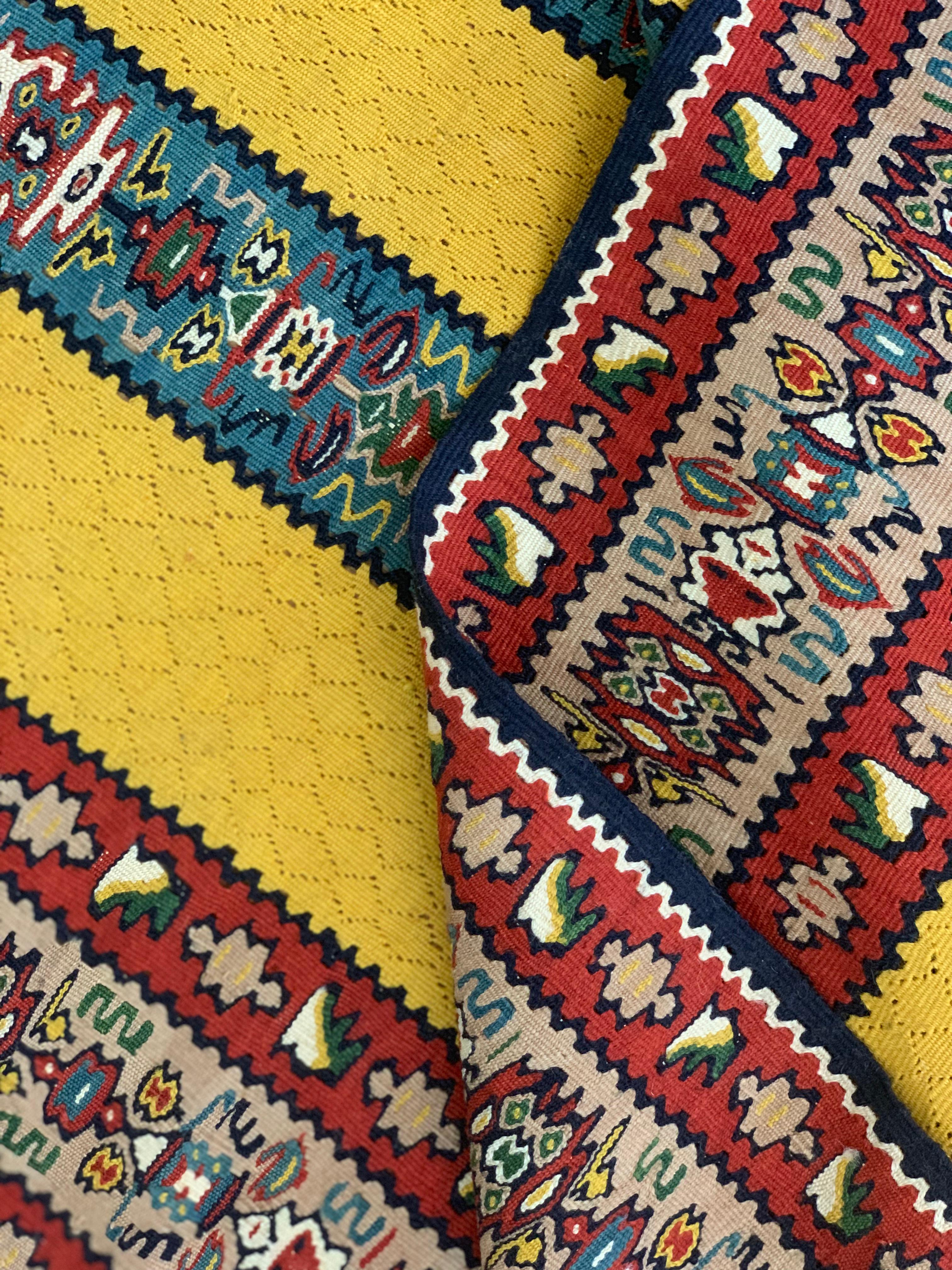 XXIe siècle et contemporain Paire de tapis Kilims jaunes tissés à la main à plat du Kurdish Area, fabriqués à la main en vente