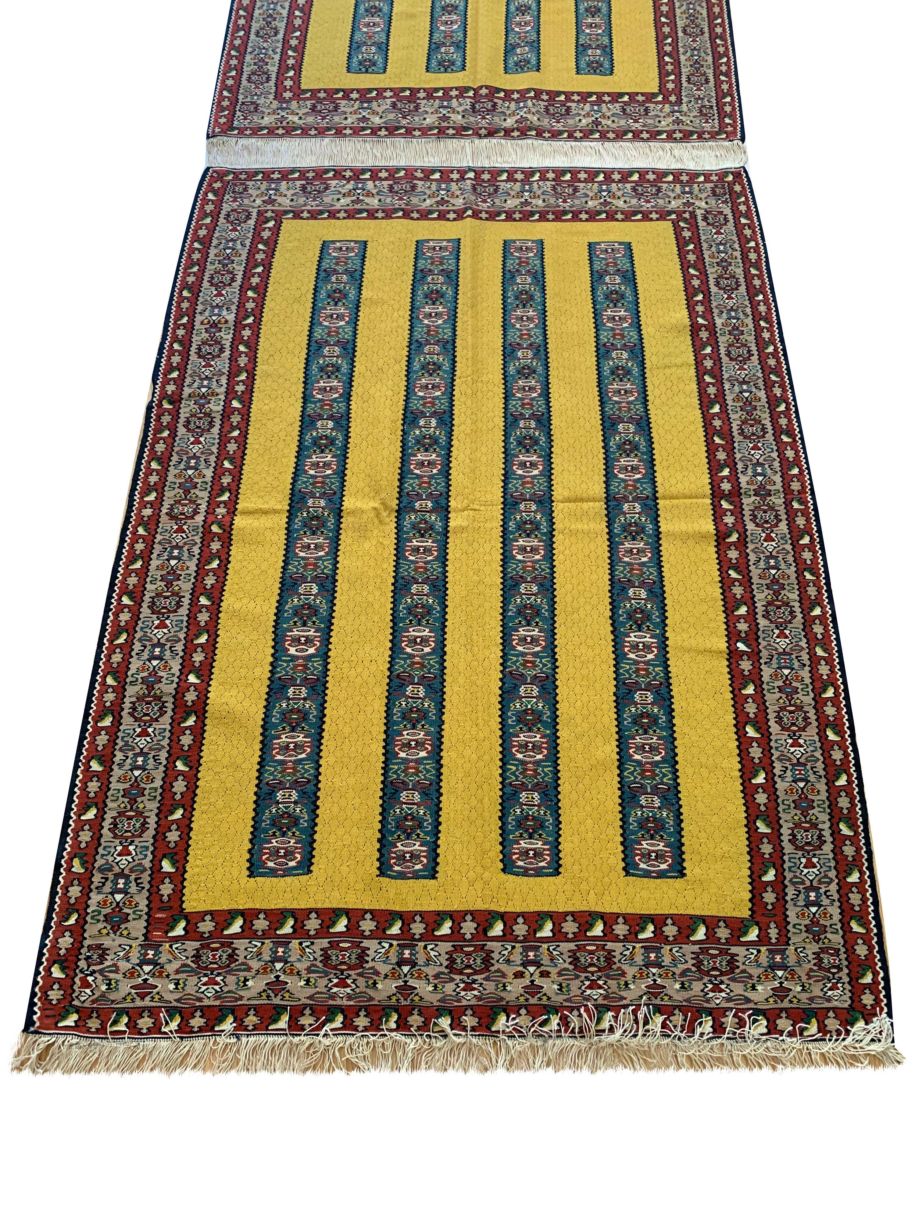 Pareja de Kilims Amarillos Tejidos a Mano Alfombras Kurdas de Tela Plana Lana en venta