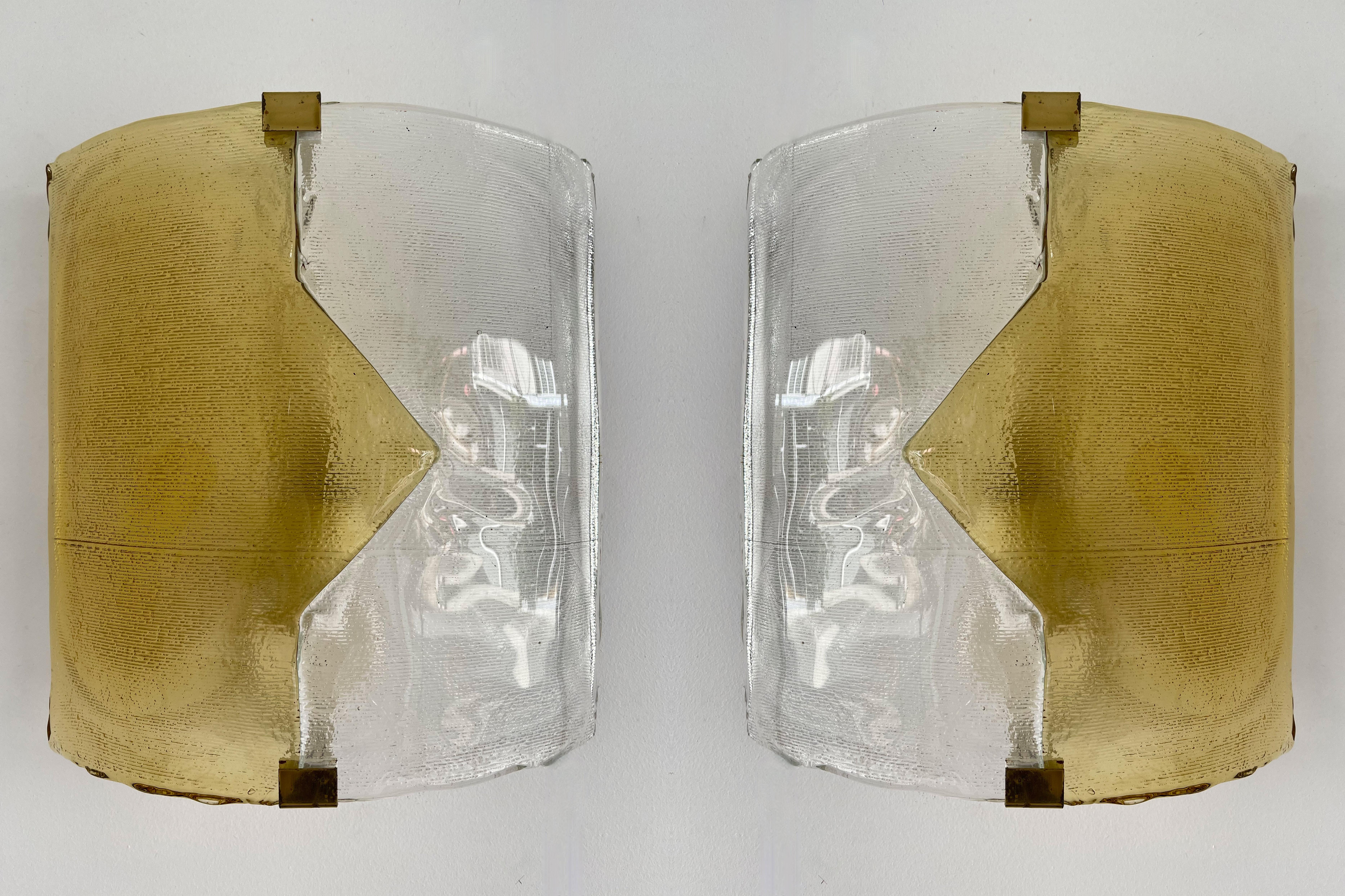 Pair of Yellow Murano Glass Arrow Sconces by Mazzega, Itay, 1970s 4