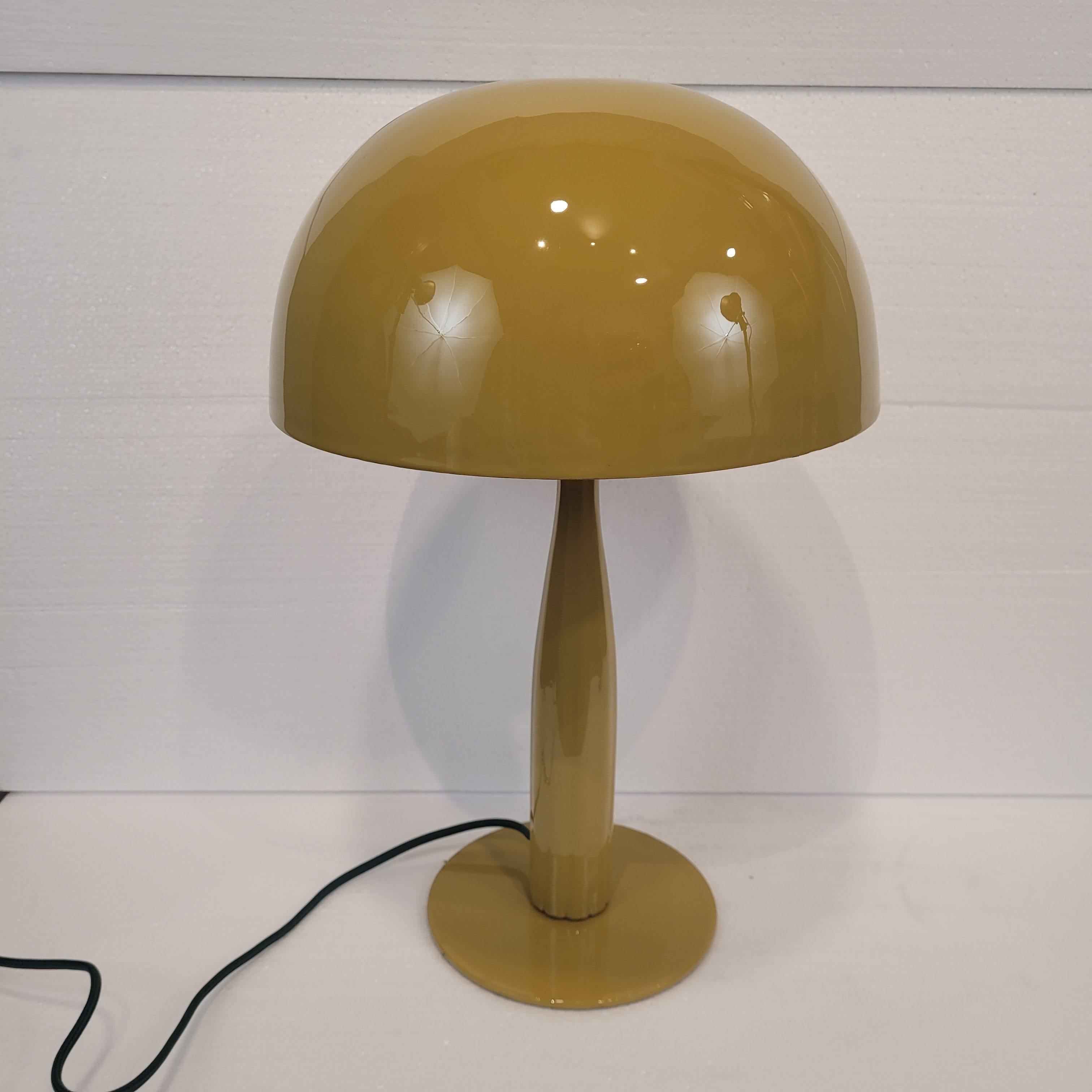 Pair of Yellow Mustard French table lamps Mushroom, metal, mustard color For Sale 6