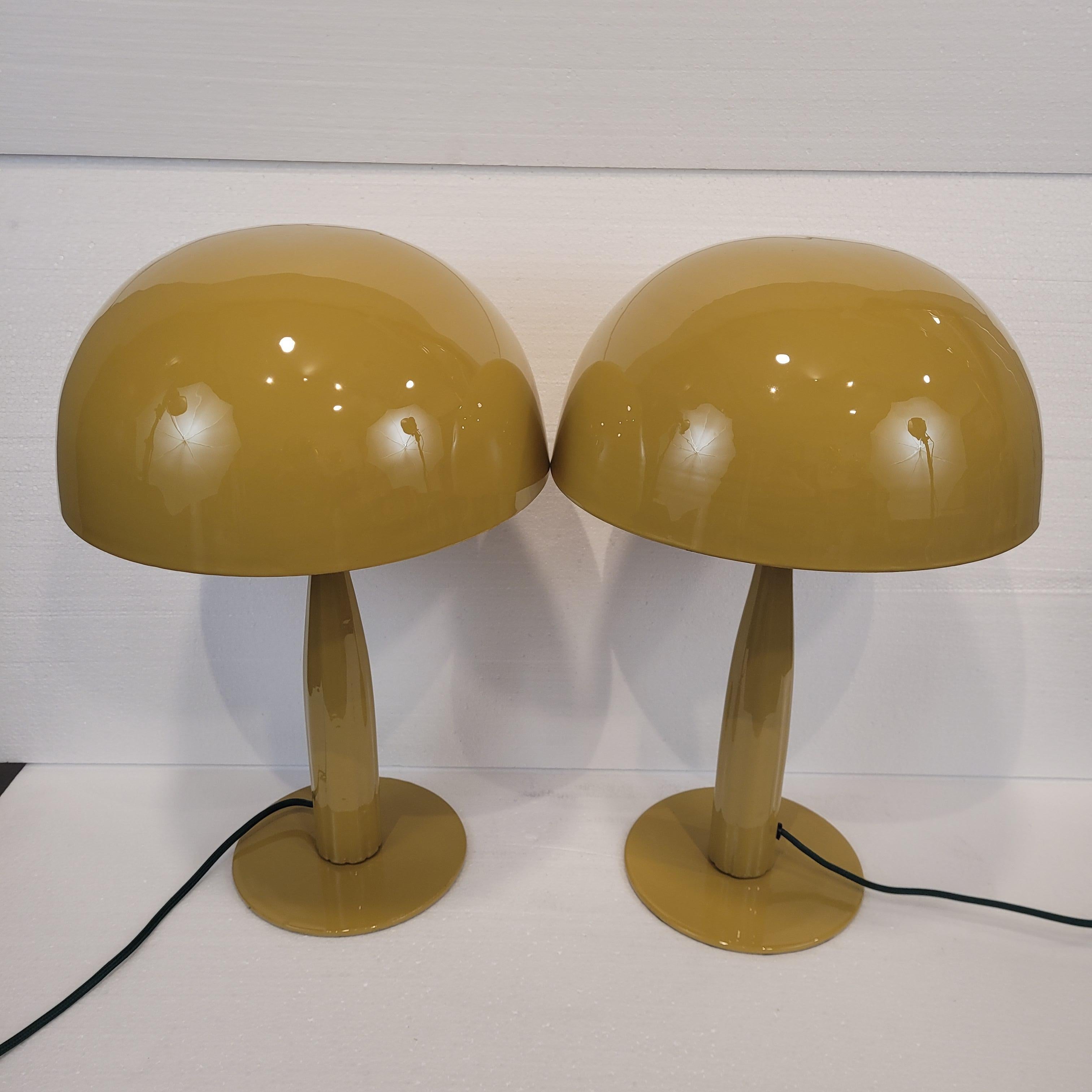 Pair of Yellow Mustard French table lamps Mushroom, metal, mustard color For Sale 1