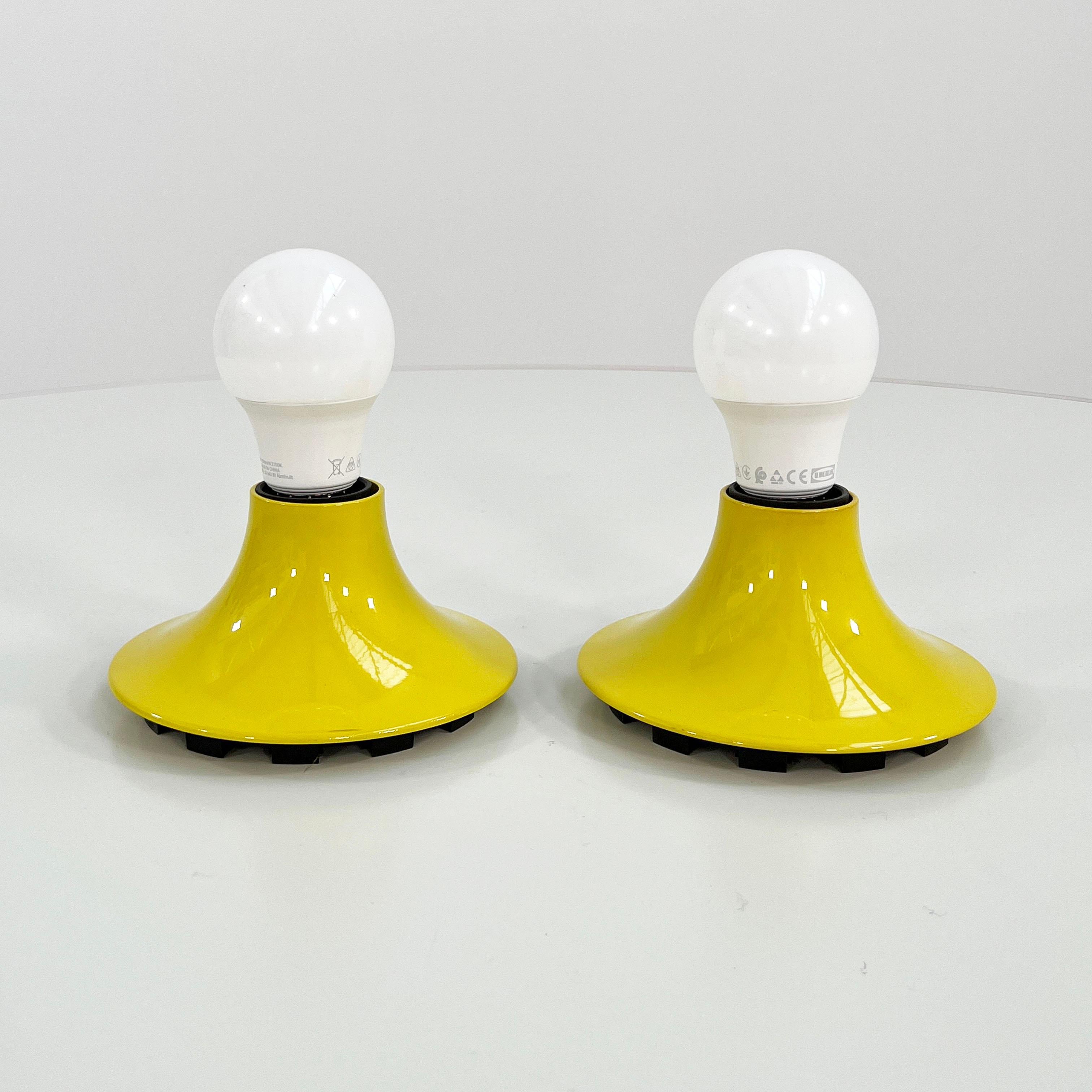 Mid-Century Modern Pair of Yellow Teti Wall Lamps by Vico Magistretti for Artemide, 1970s