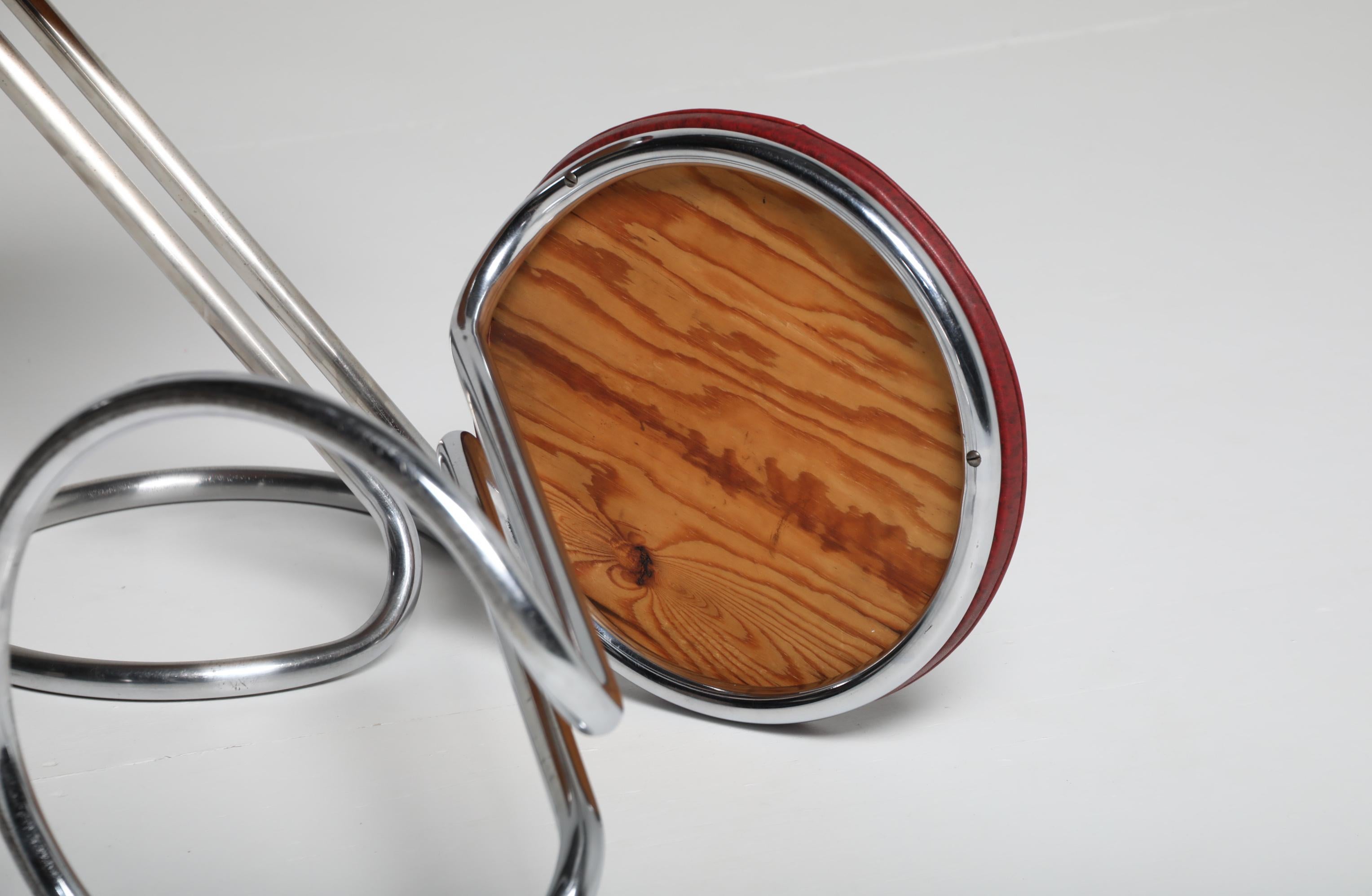 Acier Paire de tabourets 'Z' par Gilbert Rohde, USA, 20ème siècle en vente