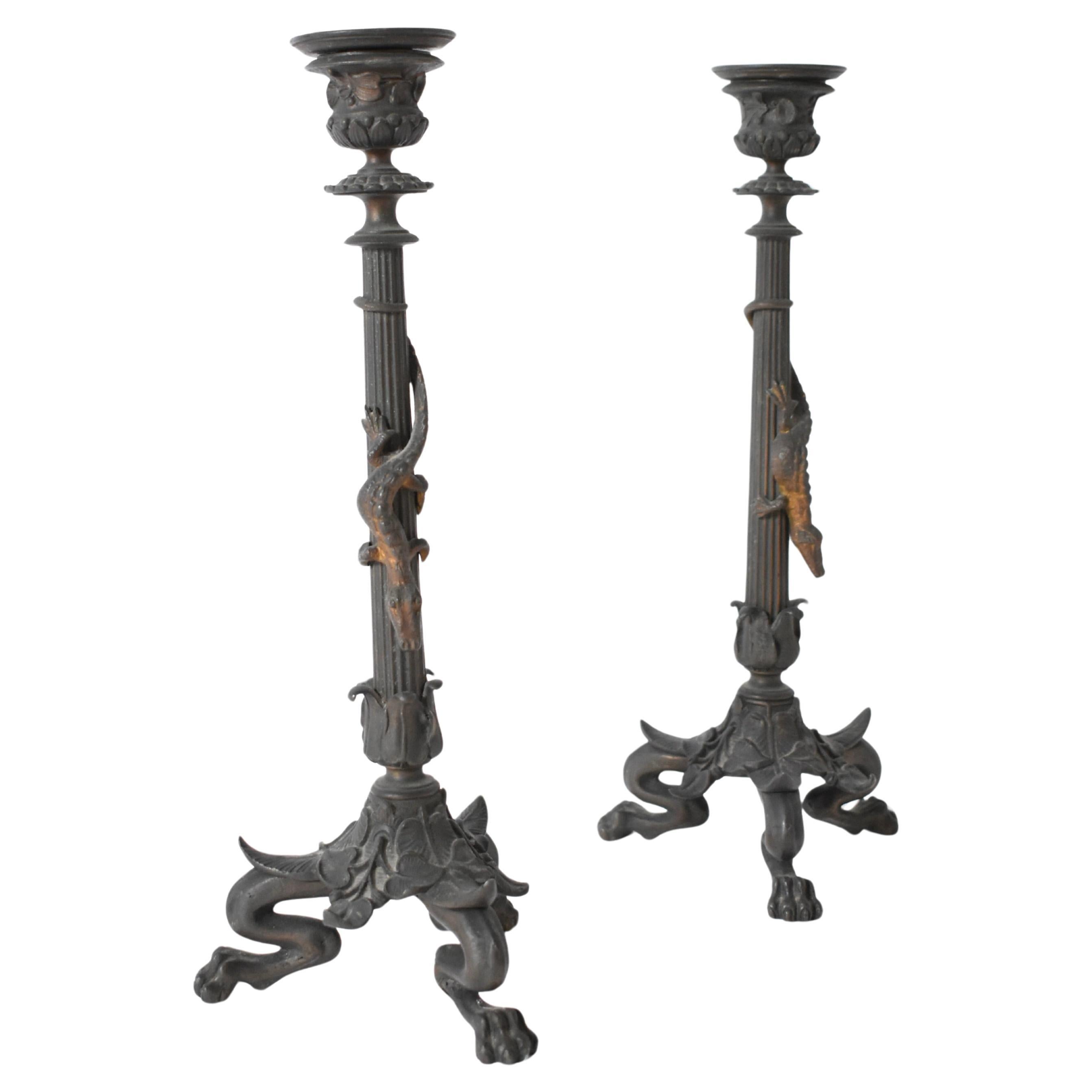 Paire de bougeoirs zoomorphes en bronze, XIXe siècle