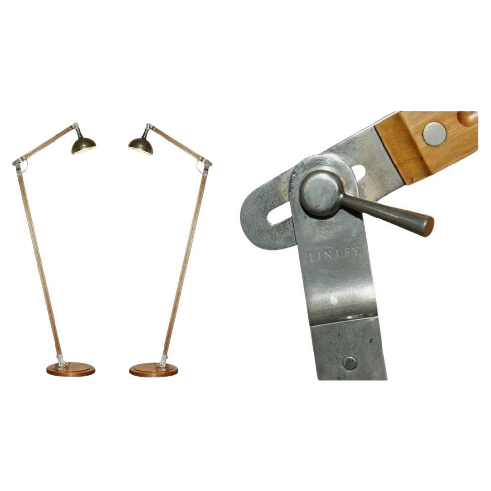 PAIR OFF EXQUISITE DAVID LINLEY CHELSEA FLOOR STANDING LAMPS CHROME FITTINGs For Sale