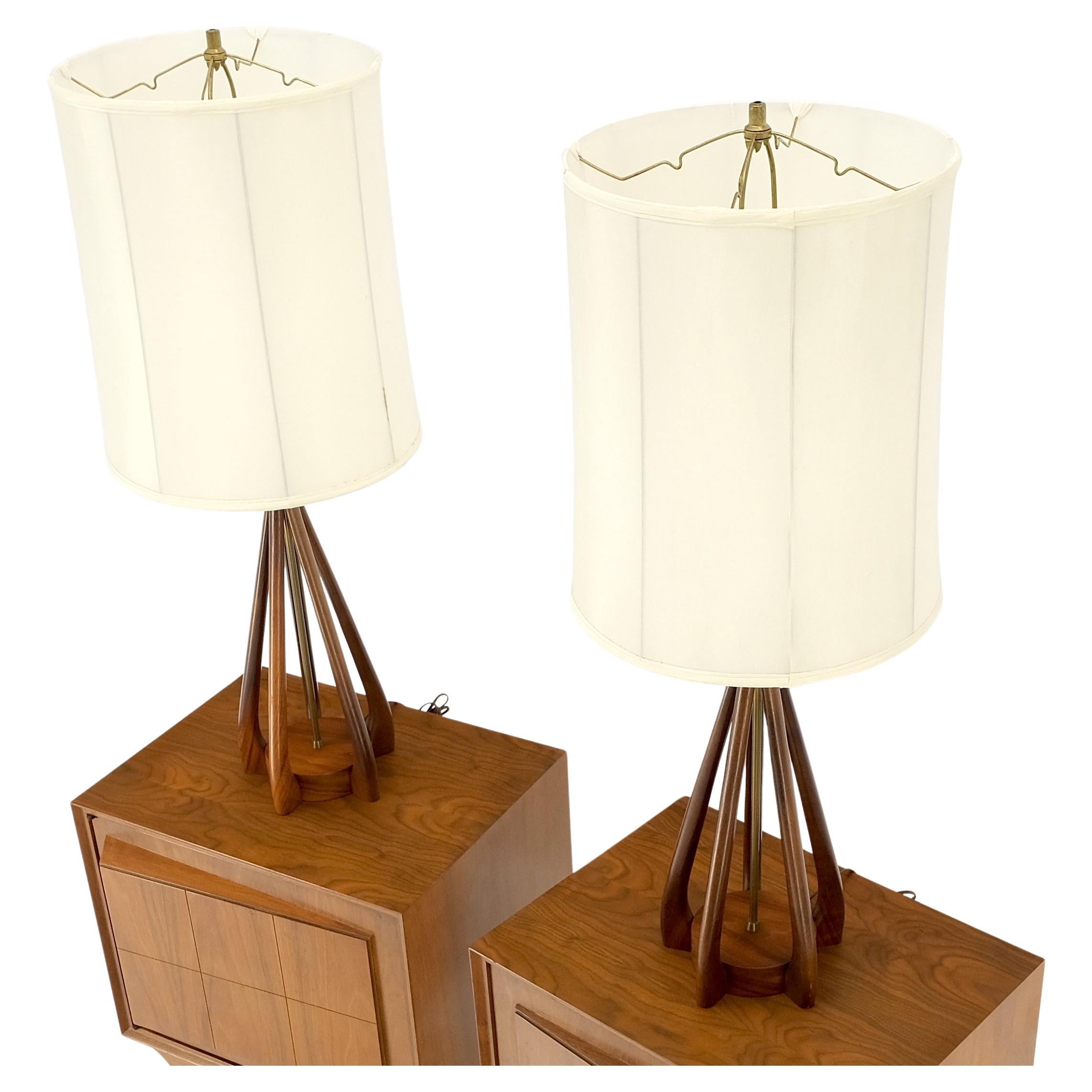 Pair Oiled Walnut Mid-Century Modern Carved Sculptured Table Lamps Pearsal Mint! For Sale 7