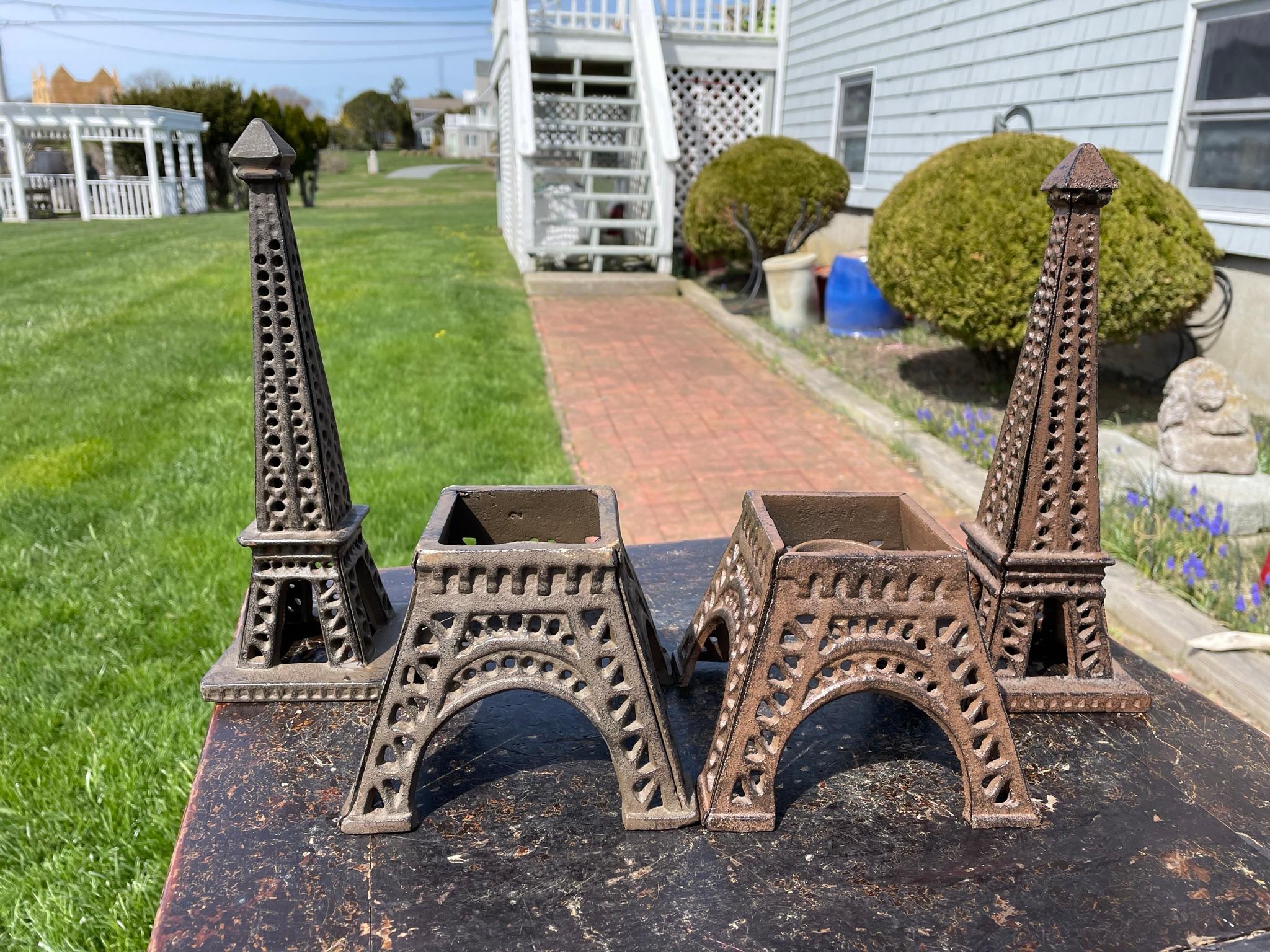 Paar architektonische Laternen „Eiffel Tower“ aus dem alten Paris im Angebot 1