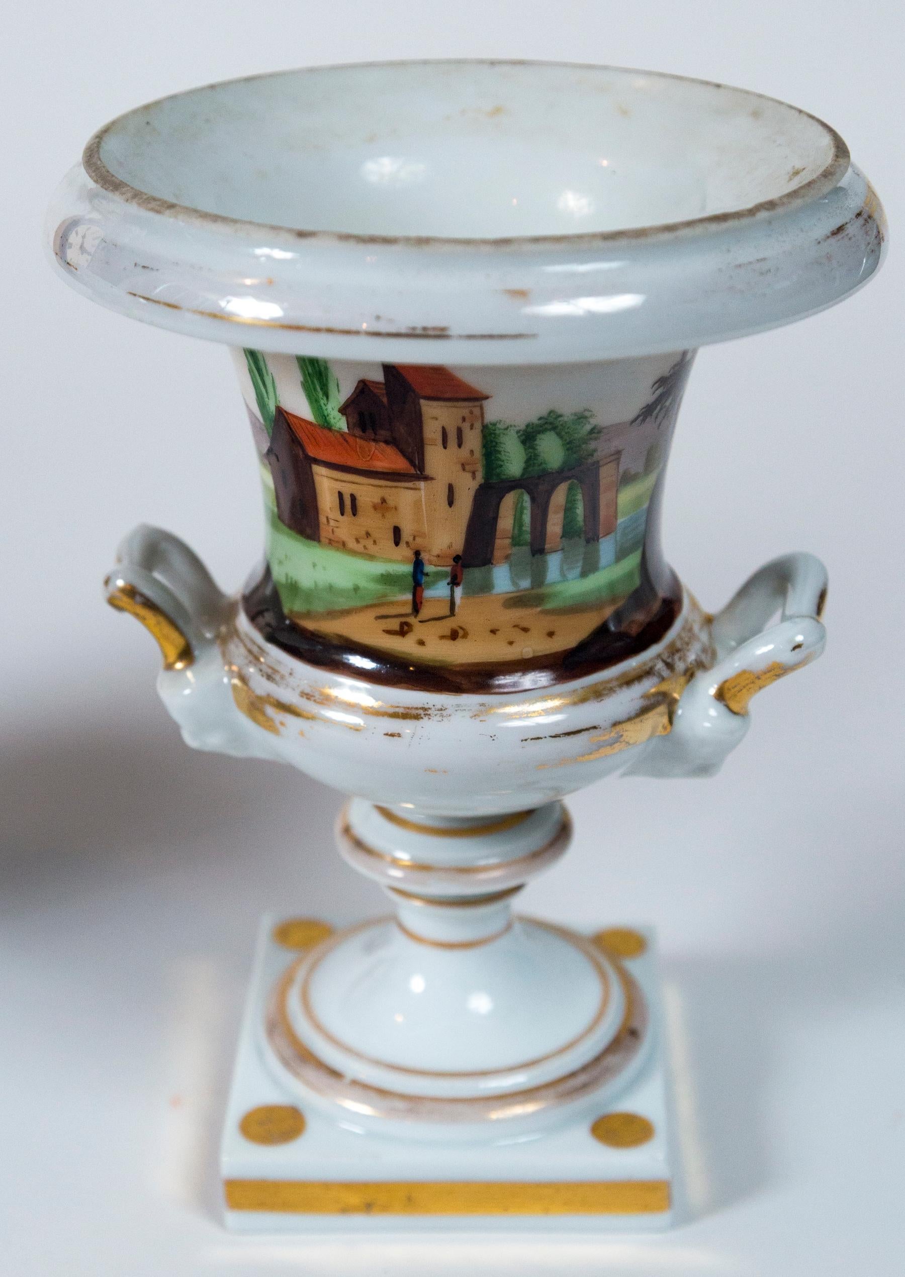 Hand-Painted Pair Old Paris 'Vieux Paris' Porcelain Urns, France, 19th Century For Sale