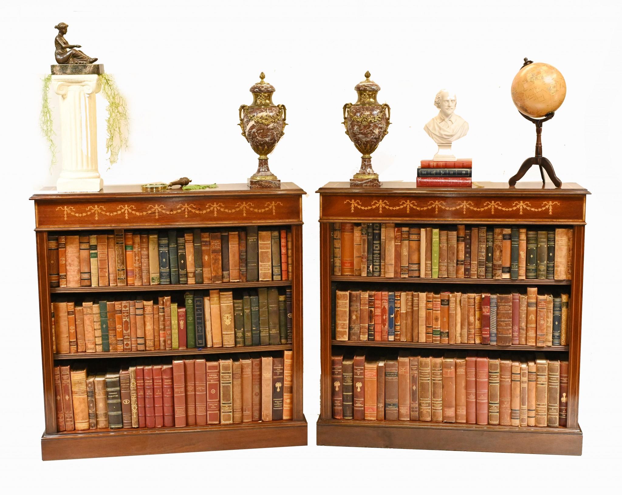Late 20th Century Pair Open Bookcases - Sheraton Regency Mahogany Bookcase