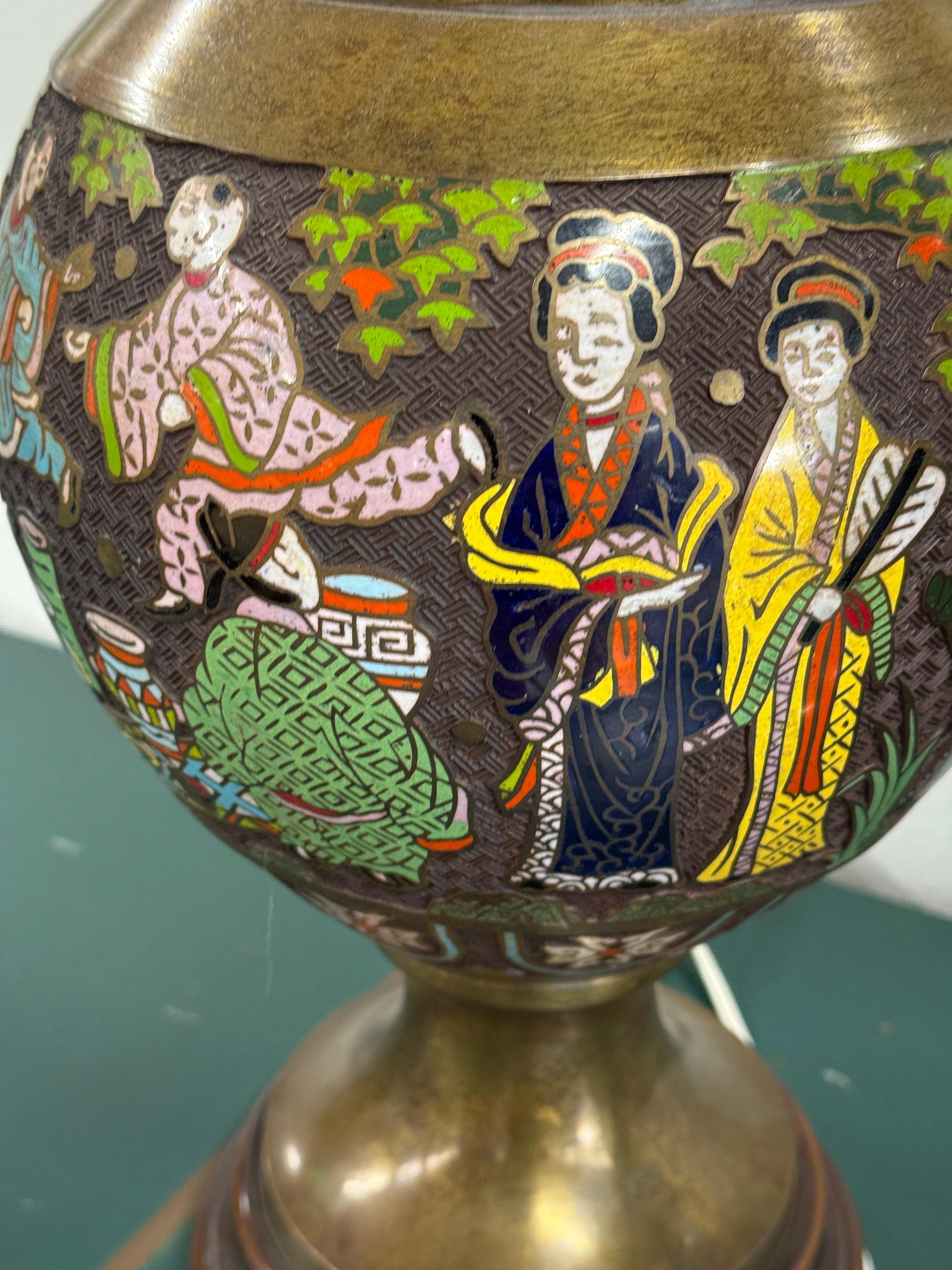 Paar chinesische Champleve-Emaille-Lampen oder Marbro-Lampen (Mitte des 20. Jahrhunderts) im Angebot