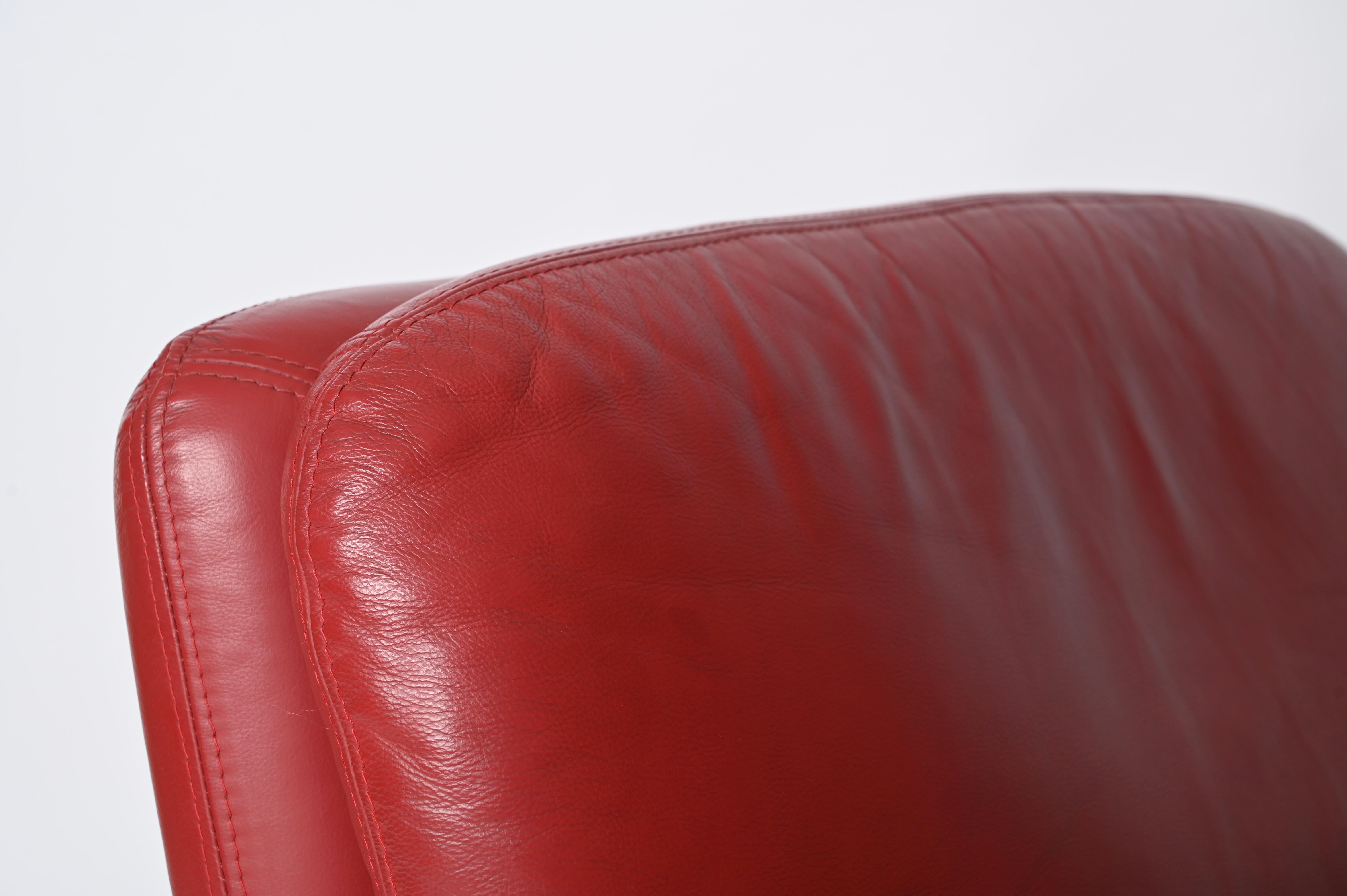 Pair or Maroon Full Grain Leather and Fiberglass Armchairs, Hans Von Klier, '70s For Sale 10