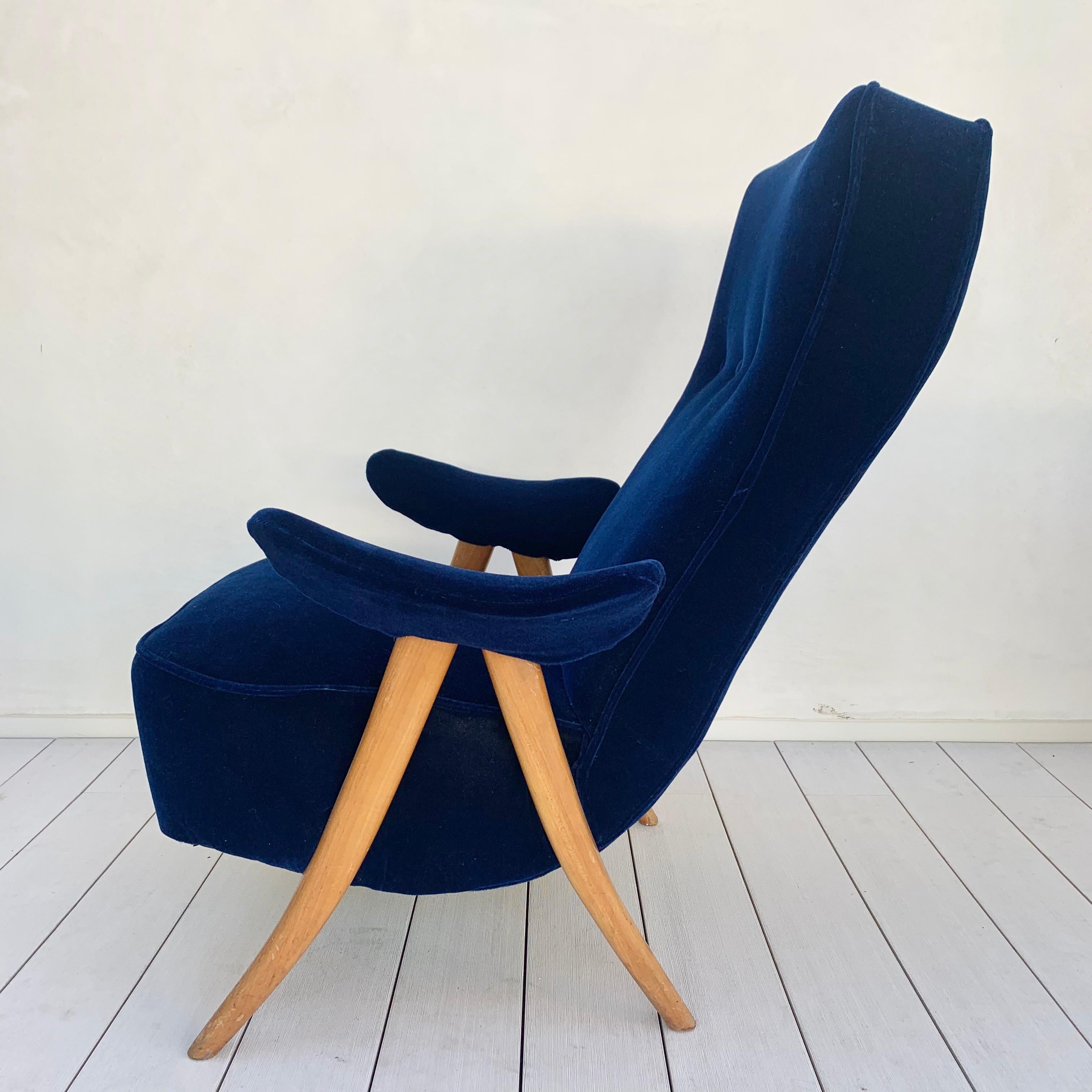 Pair or Sculptural Italian Chairs 5