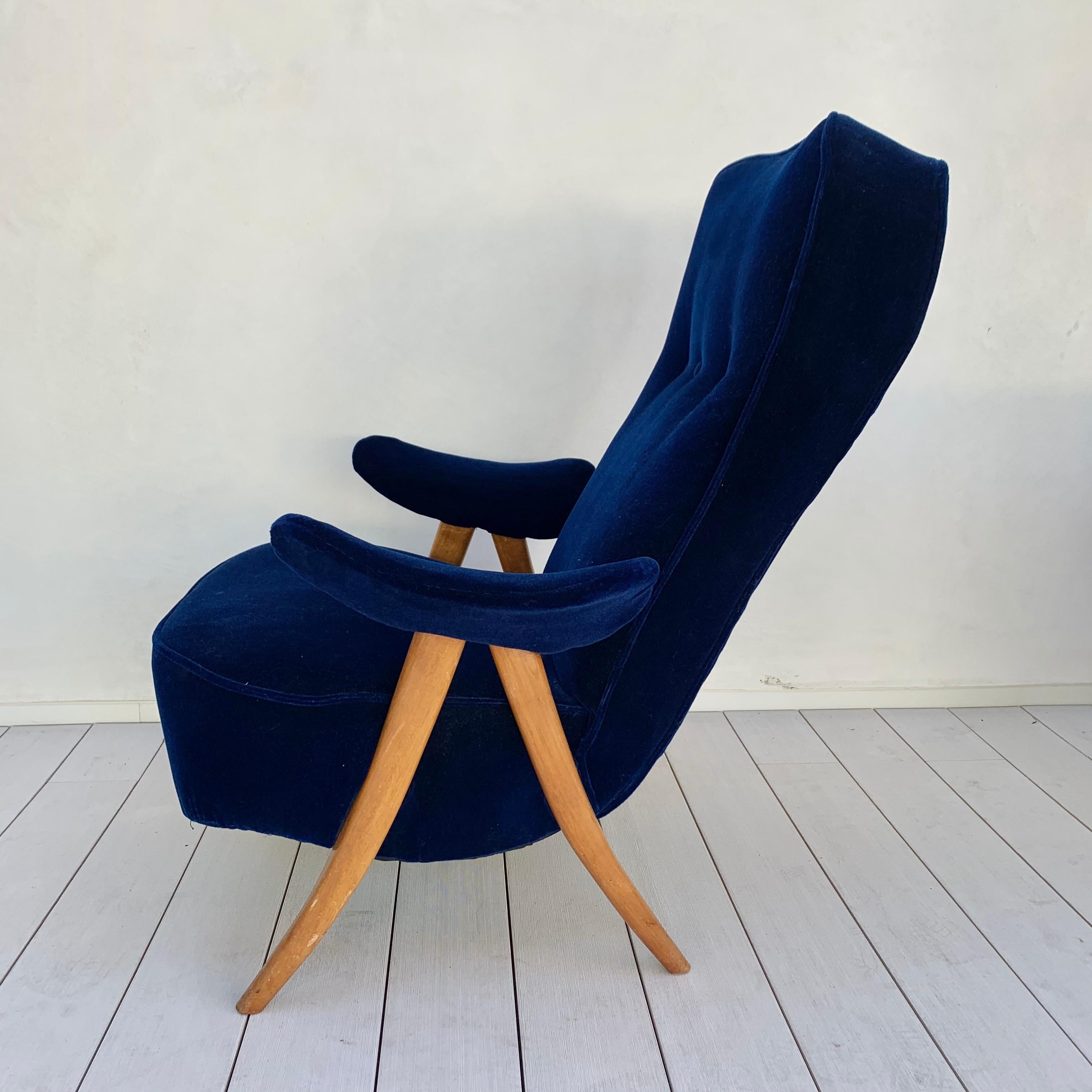 Pair or Sculptural Italian Chairs 15