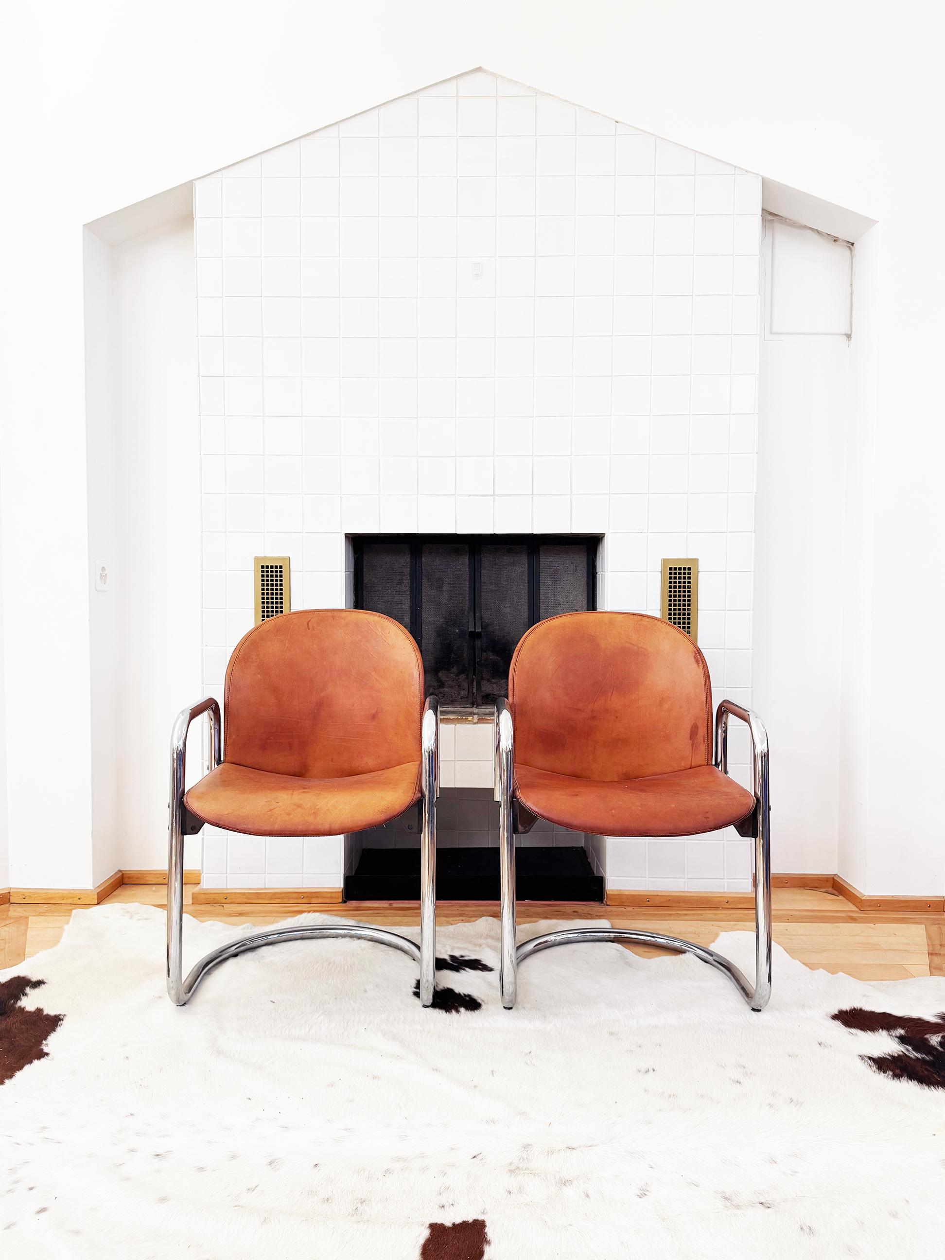 PAAR Original 70er Jahre Braunes Leder Afra & Tobia Scarpa B&B Italia 'Dialogo' Stühle (Italienisch) im Angebot