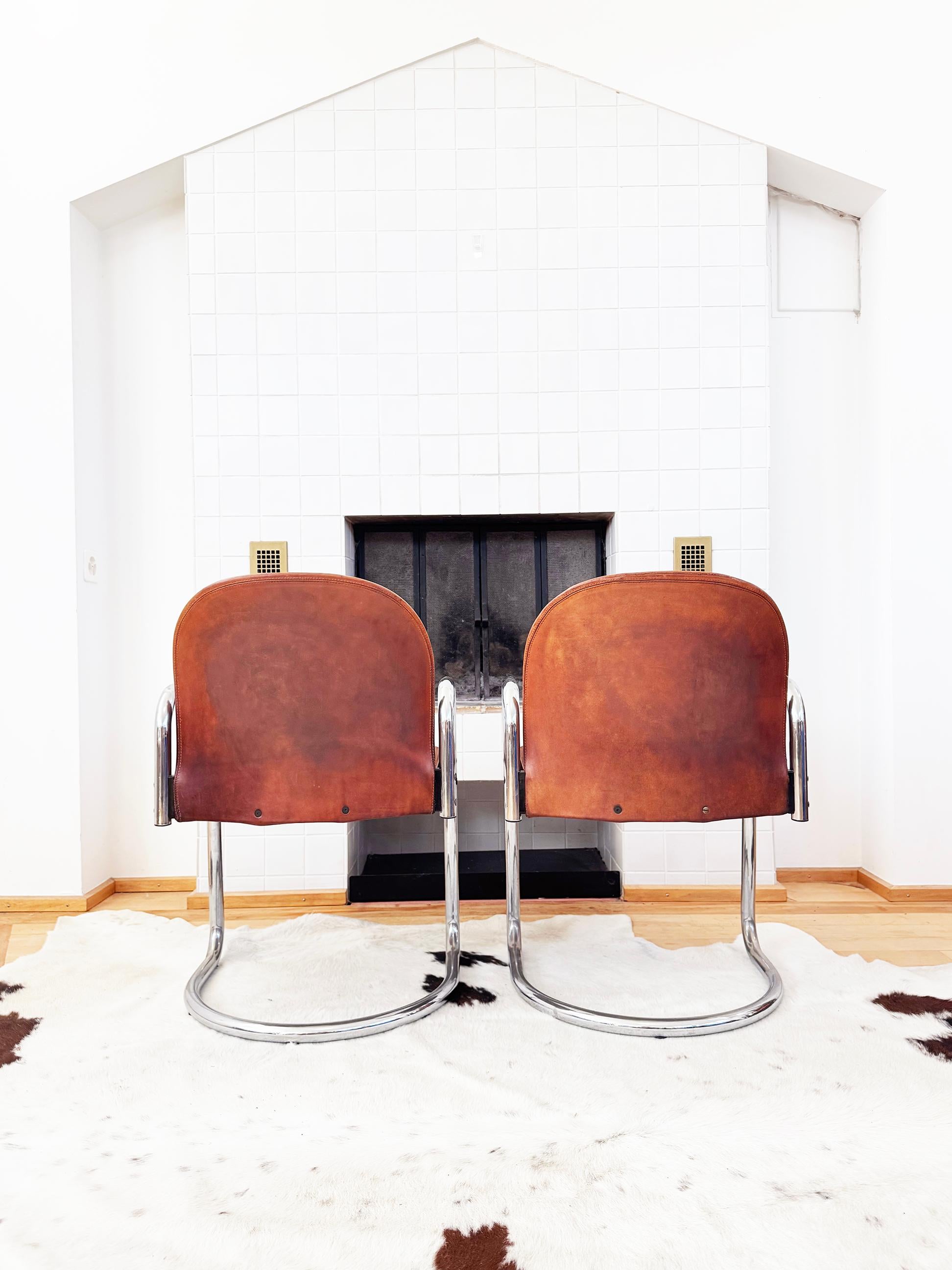 PAAR Original 70er Jahre Braunes Leder Afra & Tobia Scarpa B&B Italia 'Dialogo' Stühle im Zustand „Gut“ im Angebot in Madison, WI