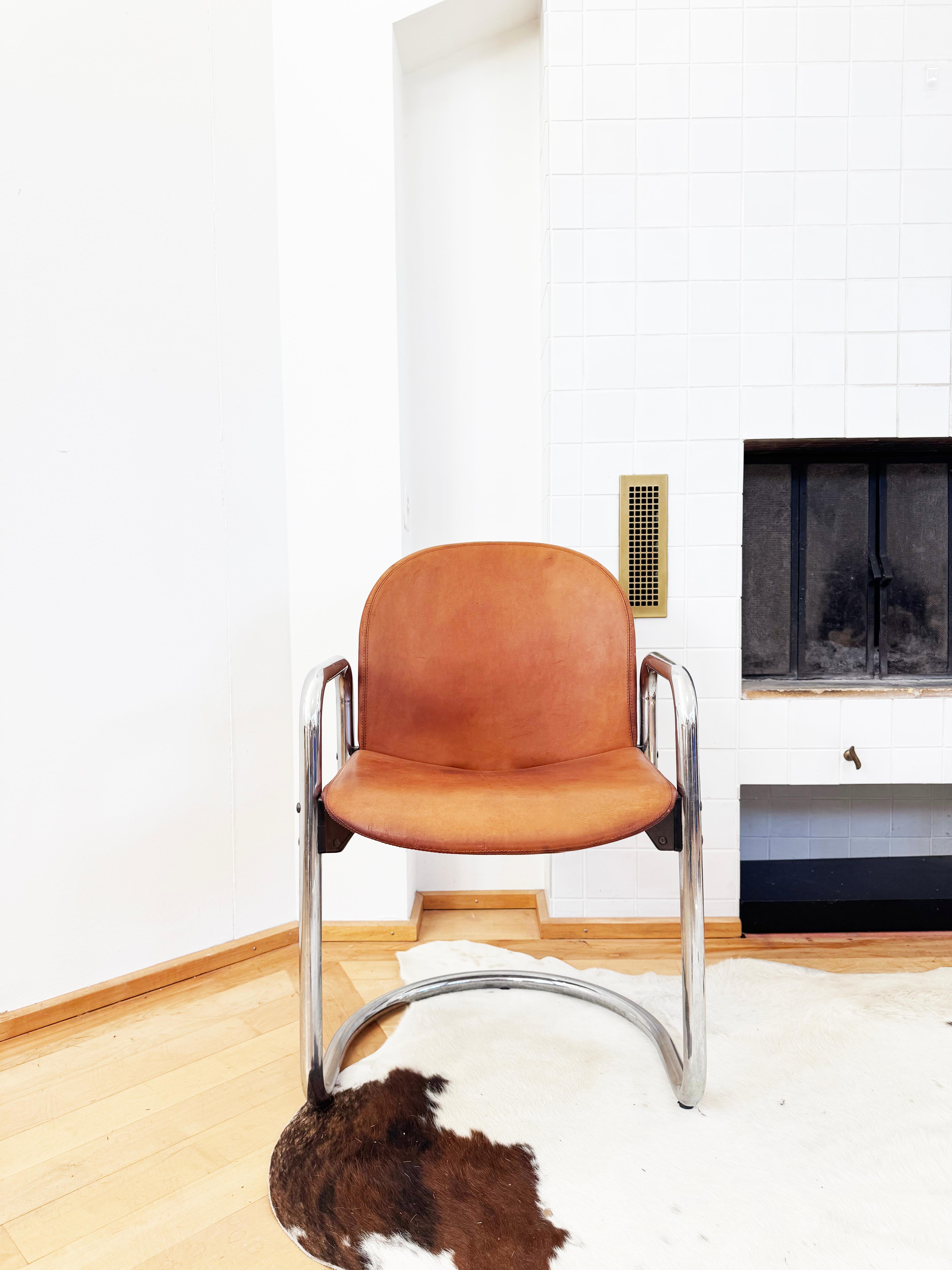 PAAR Original 70er Jahre Braunes Leder Afra & Tobia Scarpa B&B Italia 'Dialogo' Stühle im Angebot 2