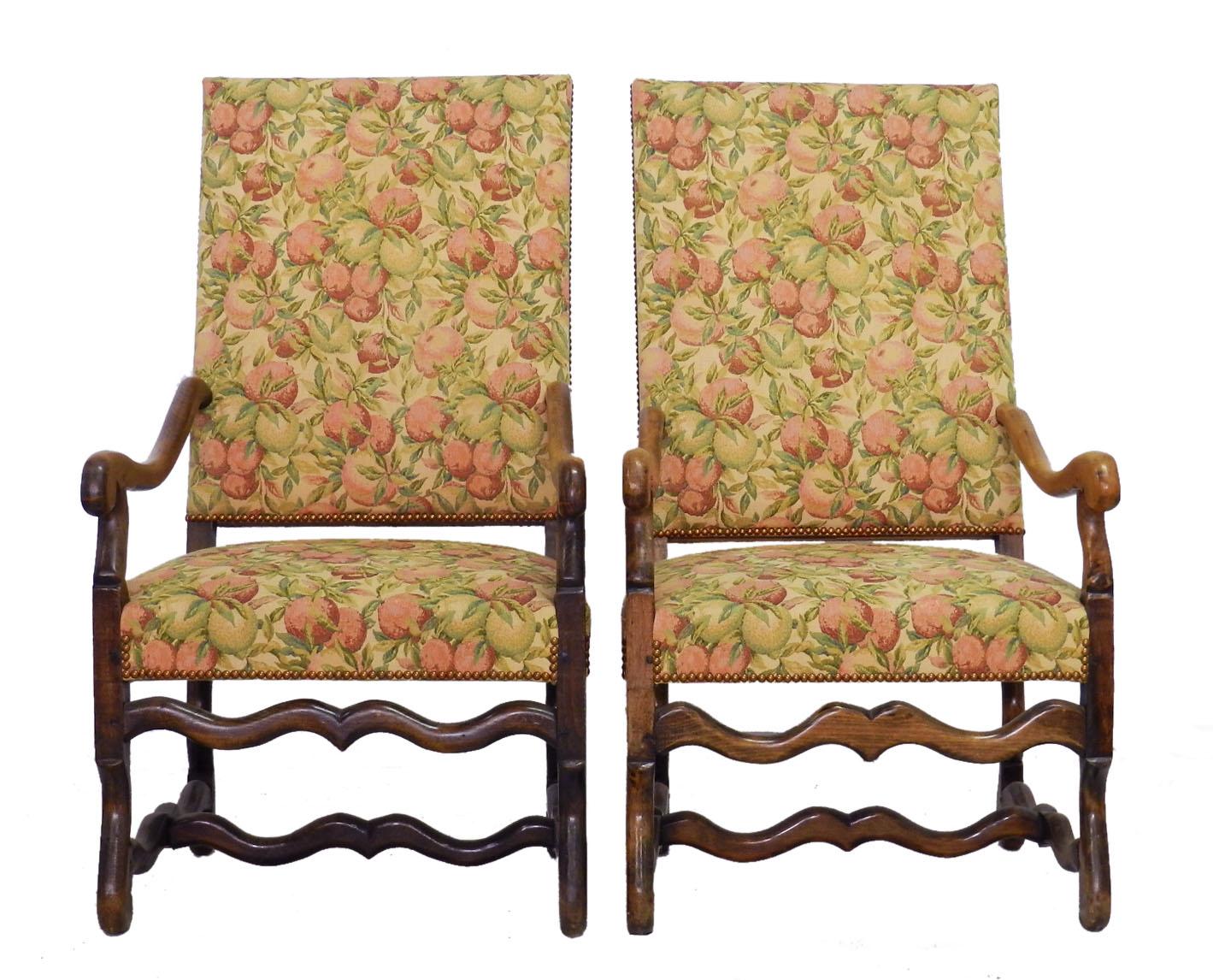 Pair of Os de Mouton armchairs French late 19th century throne chairs walnut
Open armchairs
Upholstered in good condition cotton linen print top covers easily changed to suit your interior
Solid walnut beautiful patina the arms have a lovely age