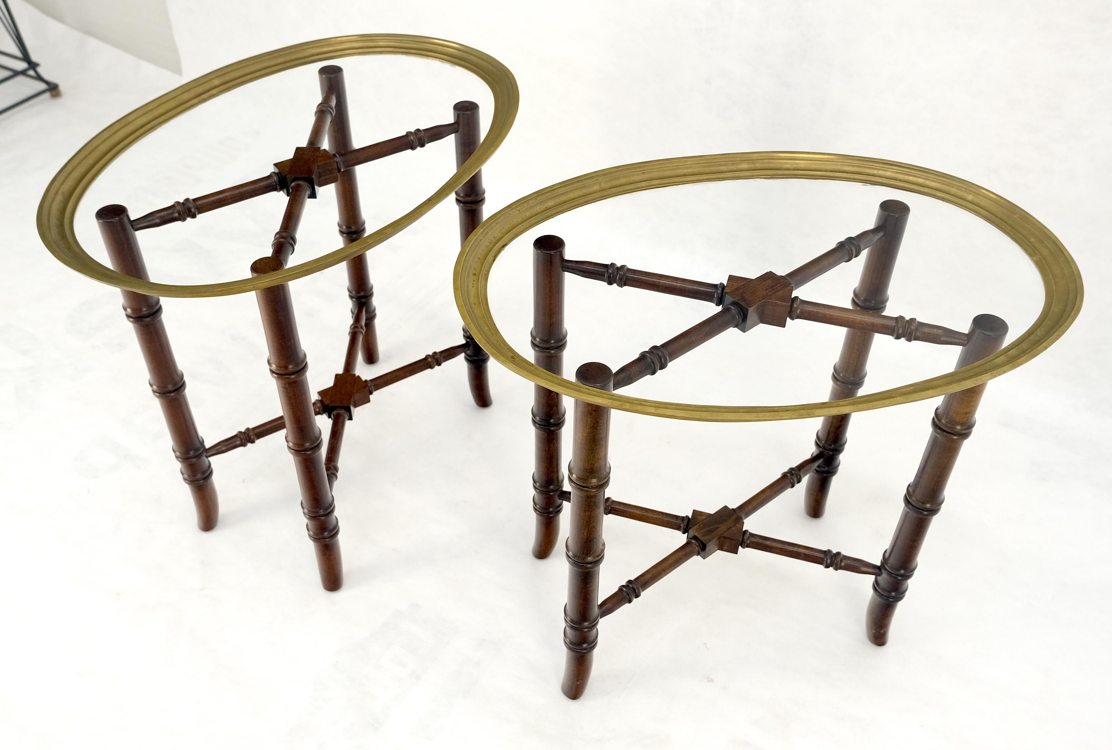 Paire de tables d'appoint ovales en laiton Gallery avec dessus en verre et bases en faux bambou MINT en vente 1