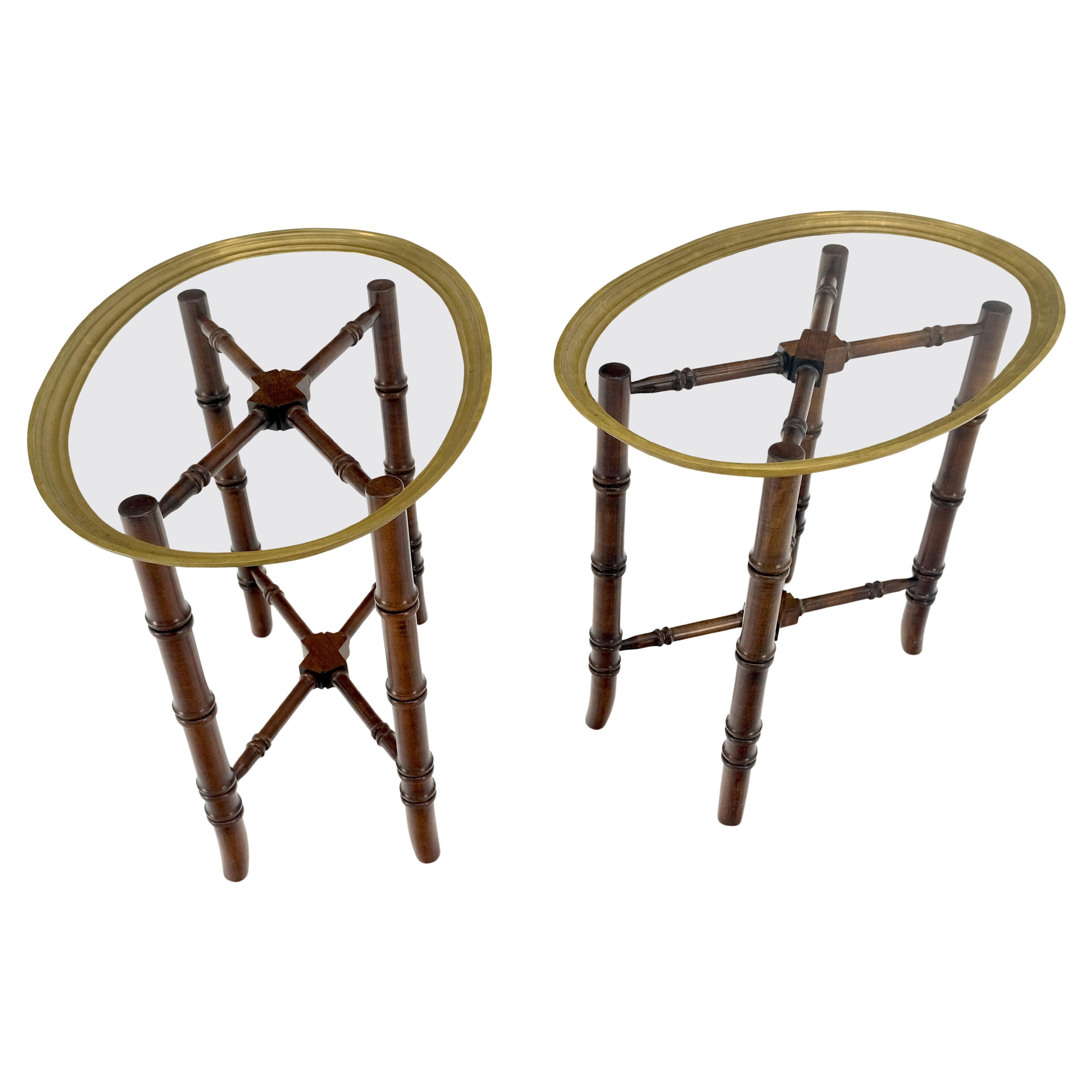 Paire de tables d'appoint ovales en laiton Gallery avec dessus en verre et bases en faux bambou MINT en vente