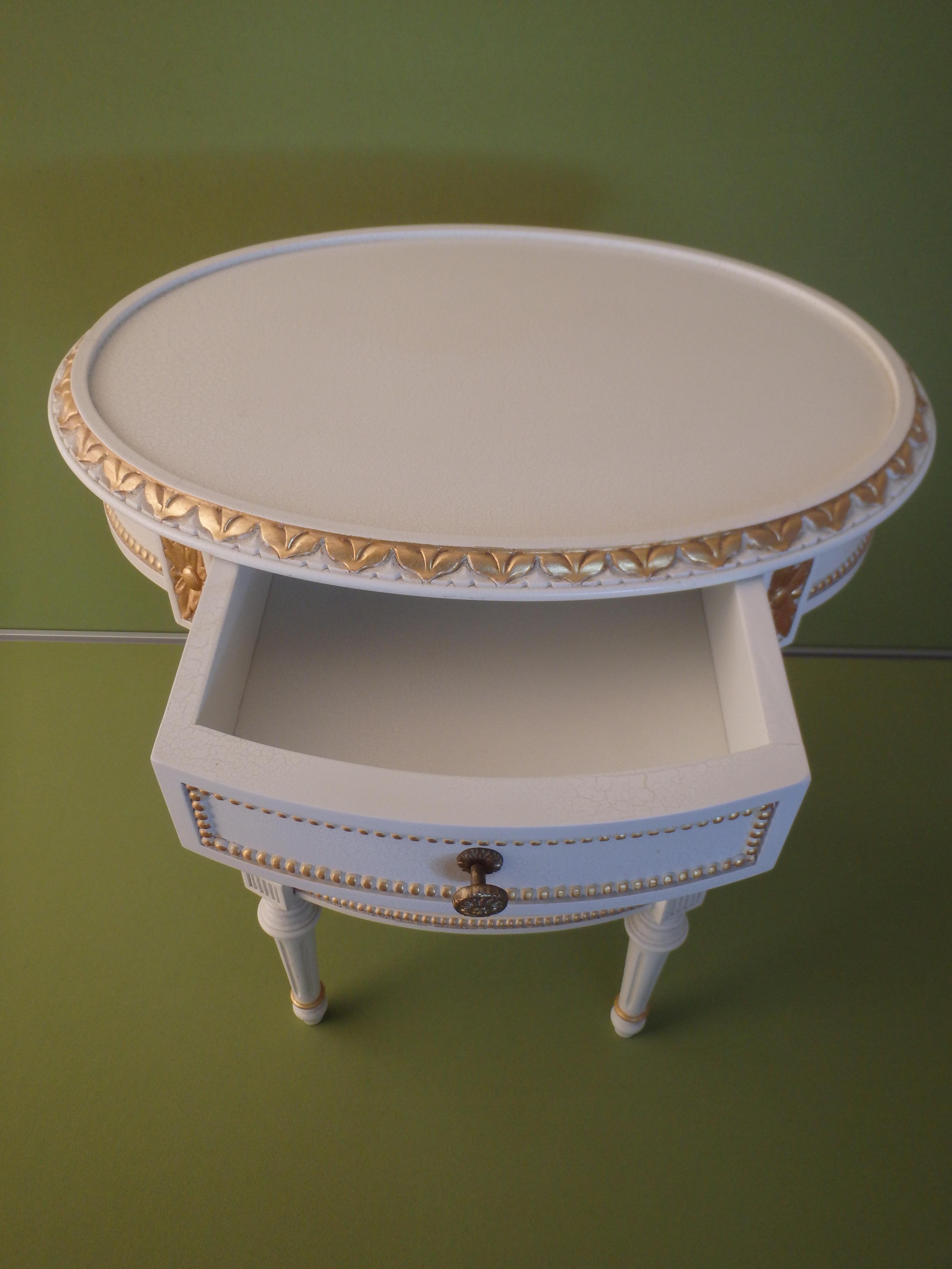 pair oval off white 