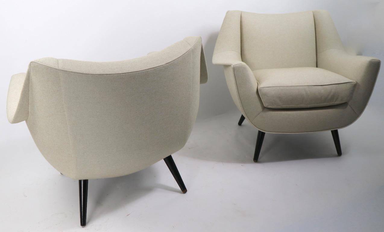 Pair of Oversized Lounge Chairs by Lawrence Peabody for Selig 10