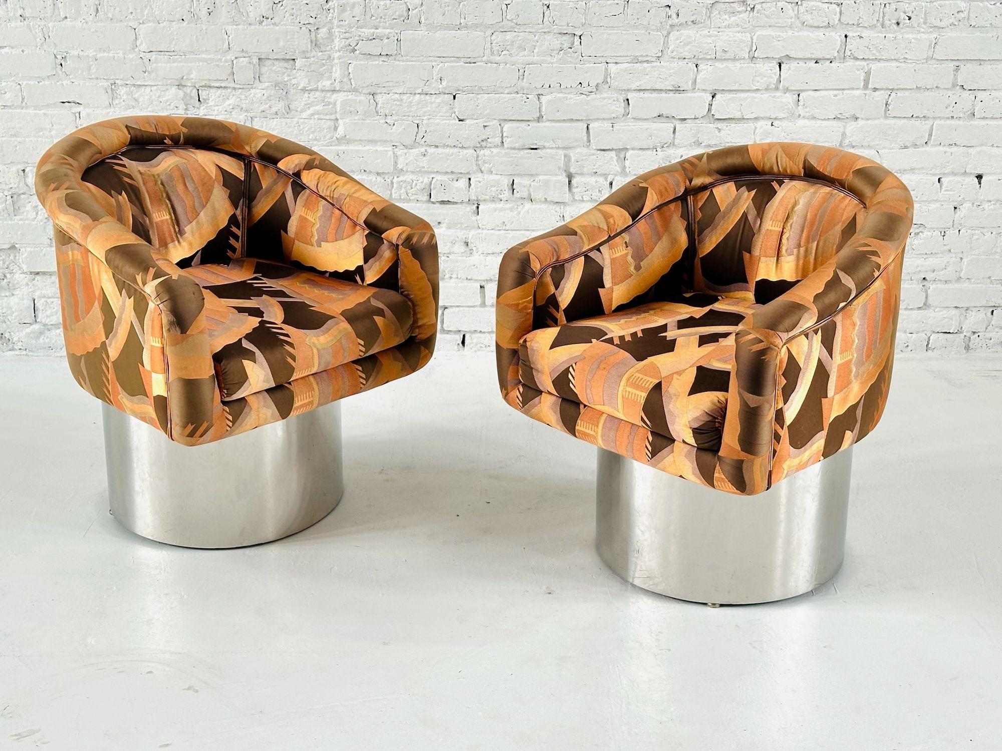 Pair PACE Collection Stainless Steel Swivel Lounge Chairs, 1970 In Good Condition For Sale In Chicago, IL