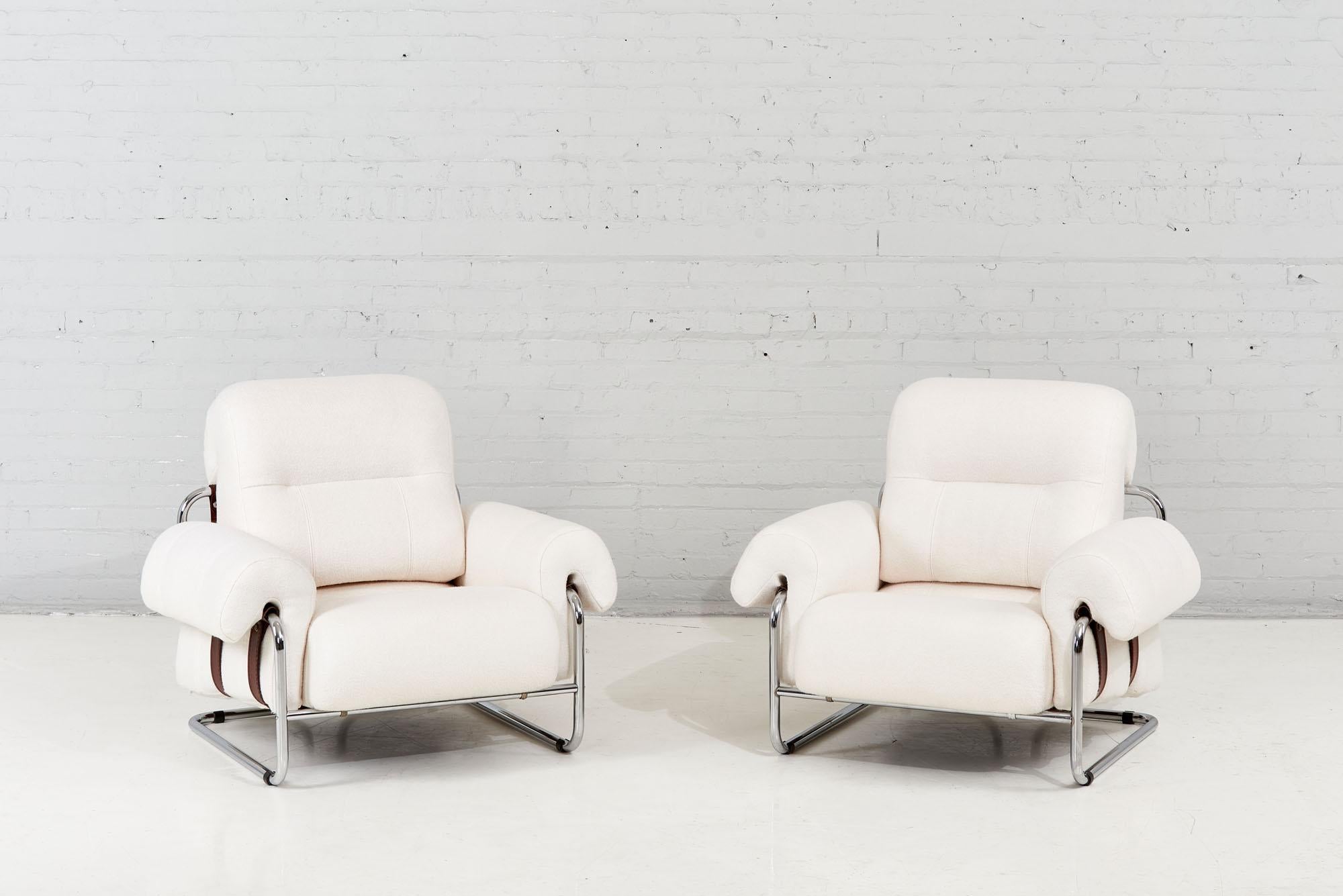 Pair Pace Collection Tucroma lounge chairs by Guido Faleschini, Italy 1975. Reupholstered in white boucle.