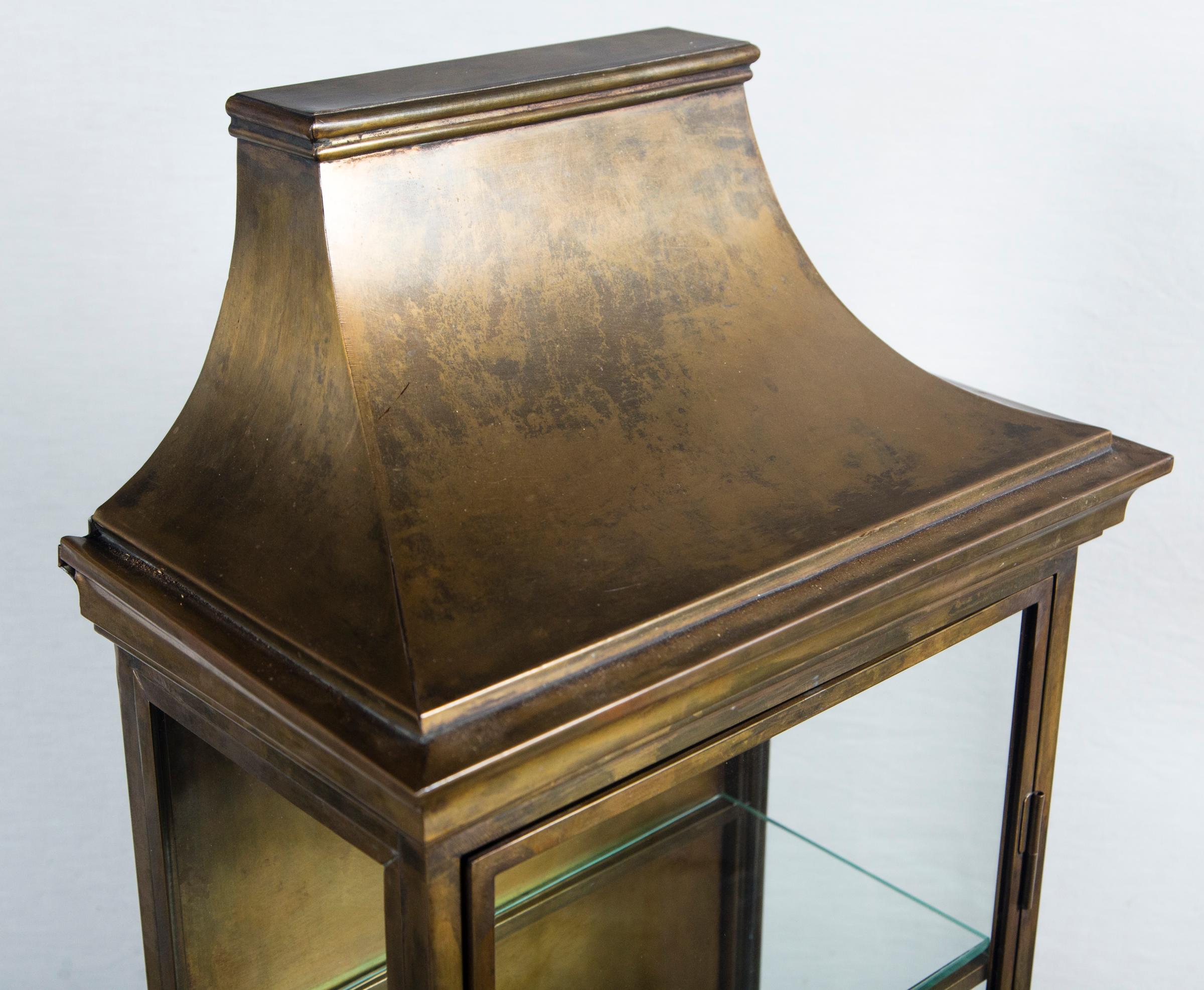 Pagoda Style Brass Vitrine In Excellent Condition In Stamford, CT