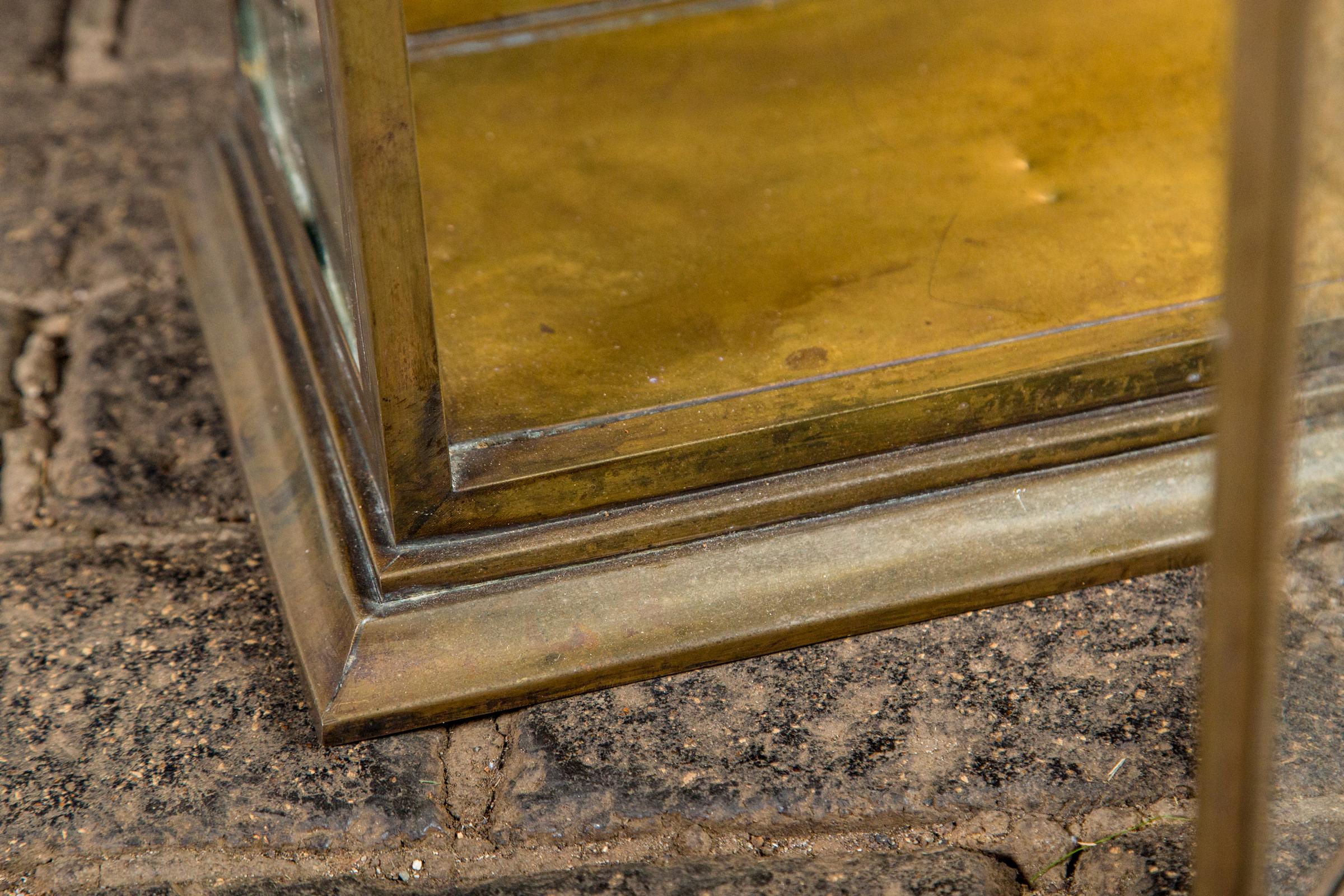 Pagoda Style Brass Vitrine 2