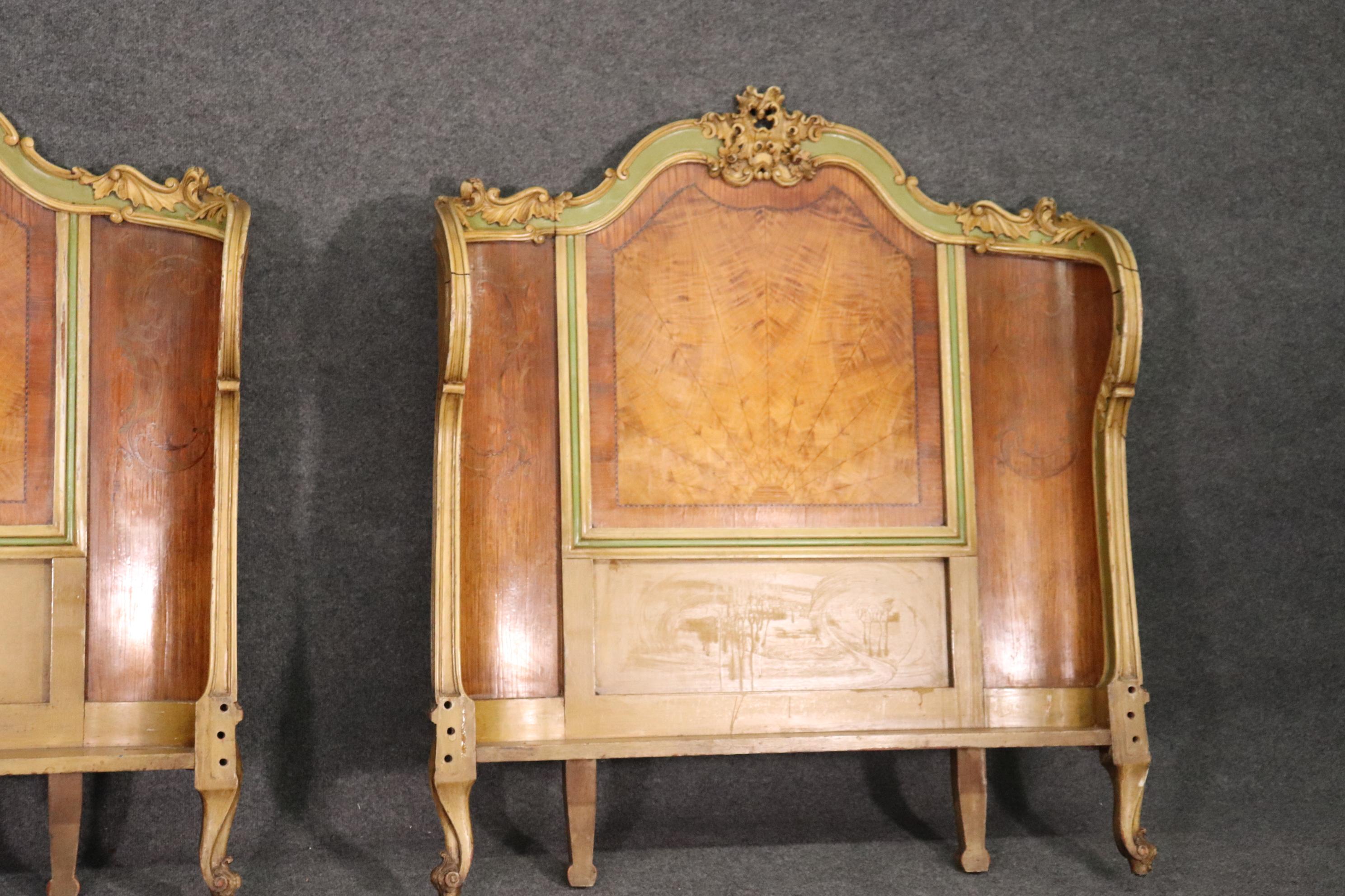 Pair Paint Decorated French Louis XV Style Twin Beds, Circa 1920s In Good Condition In Swedesboro, NJ