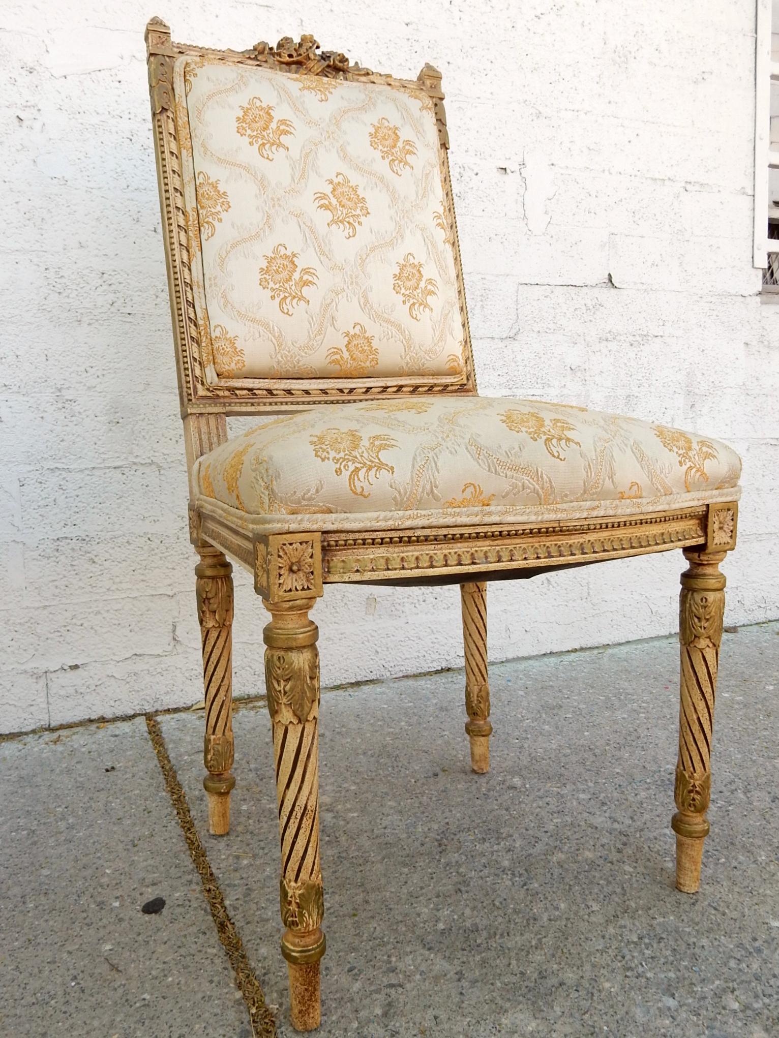 Pair of Painted Louis XVI Parlor Chairs In Good Condition For Sale In Las Vegas, NV