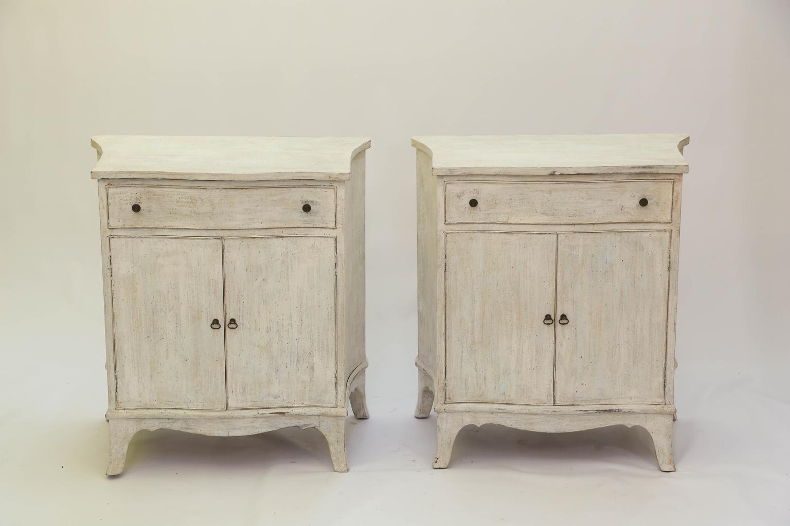 Pair of Italian Painted Cabinets In Good Condition In West Palm Beach, FL