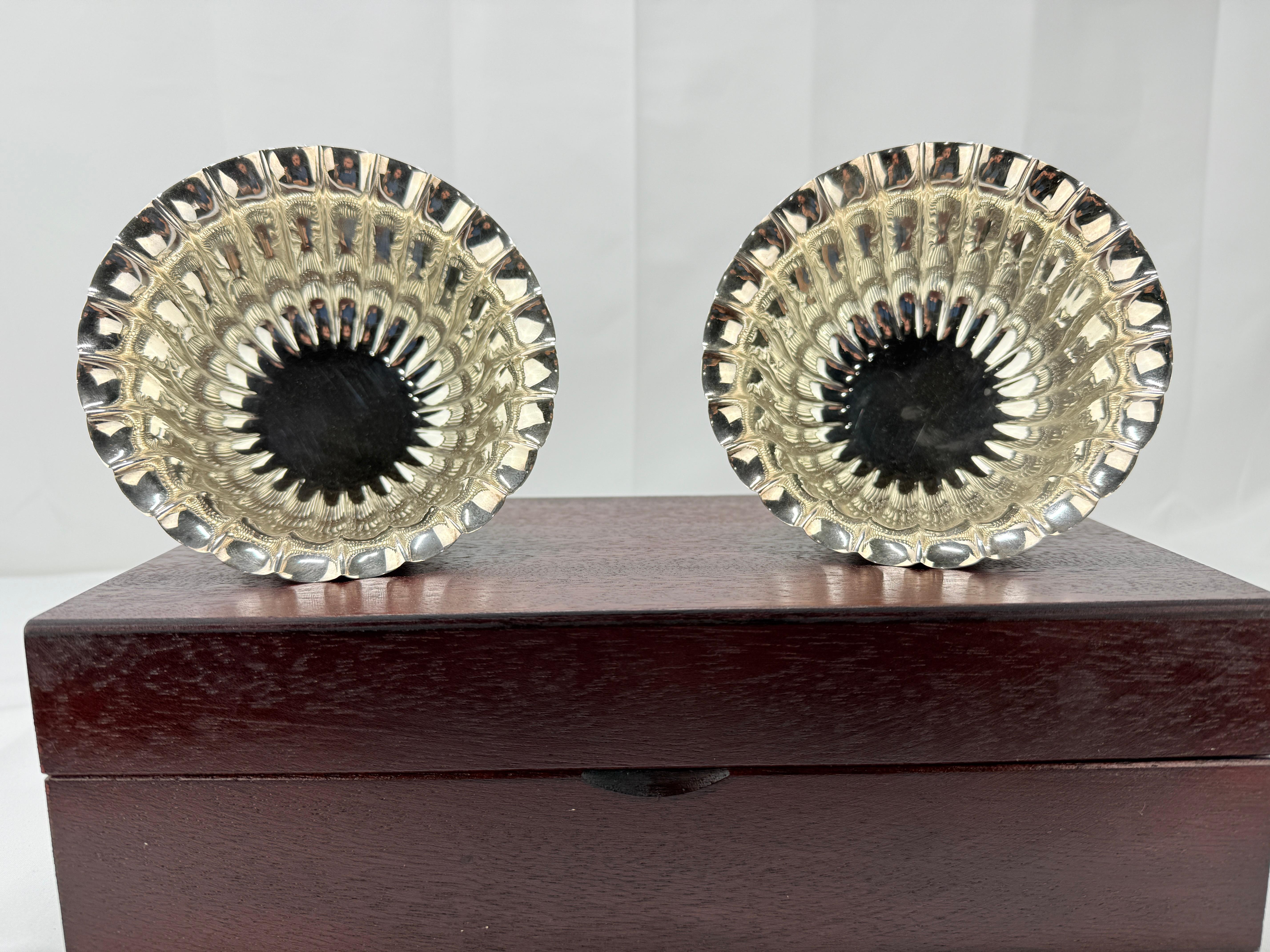 Italian Pair, Pampaloni Sterling Silver Fluted Bowls In Original Wooden Case For Sale